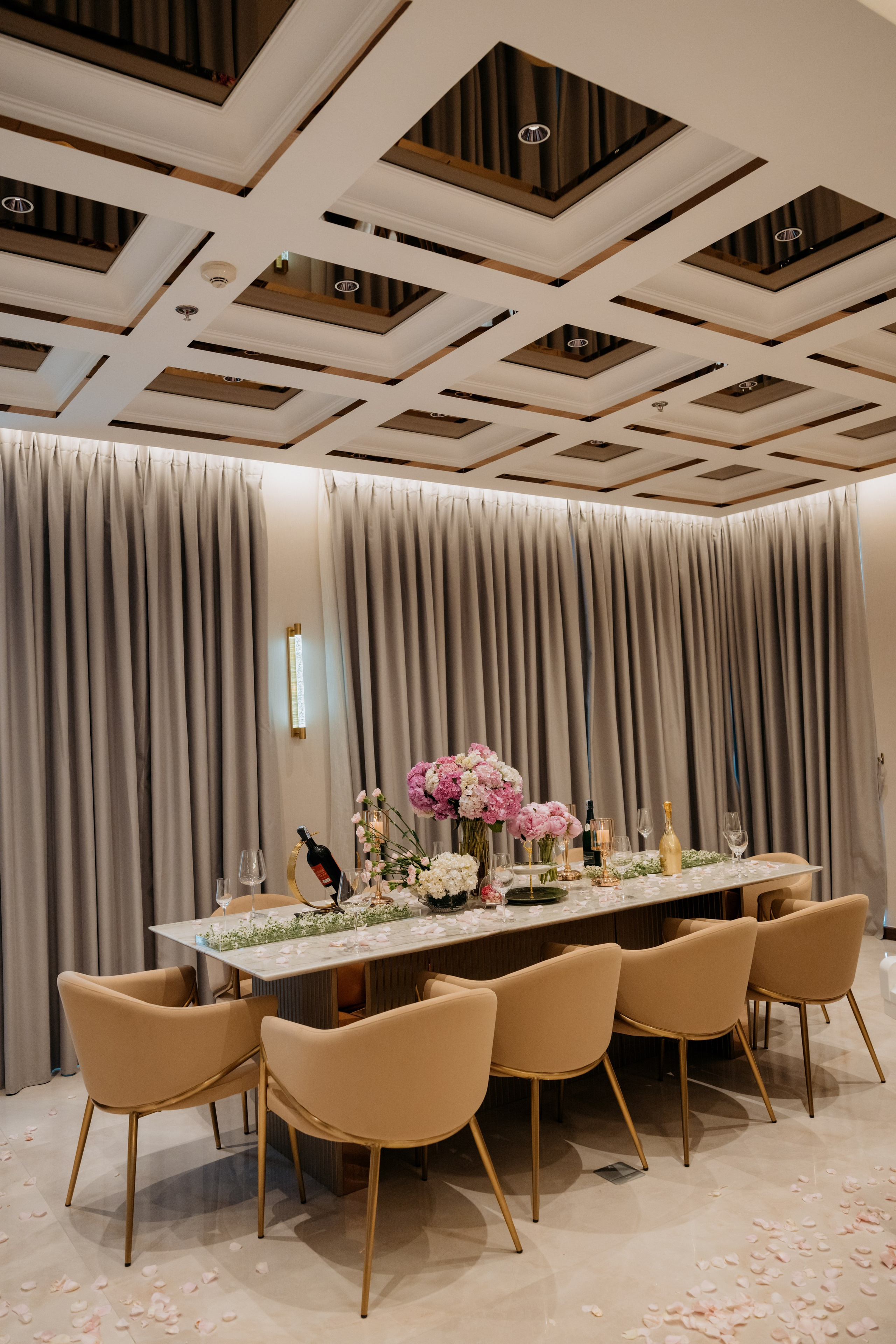 Nicholas & KimThanh / GemCenter 24.05.2026. Nhiếp ảnh gia đám cưới hàng đầu tại Thành Phố Hồ Chí Minh