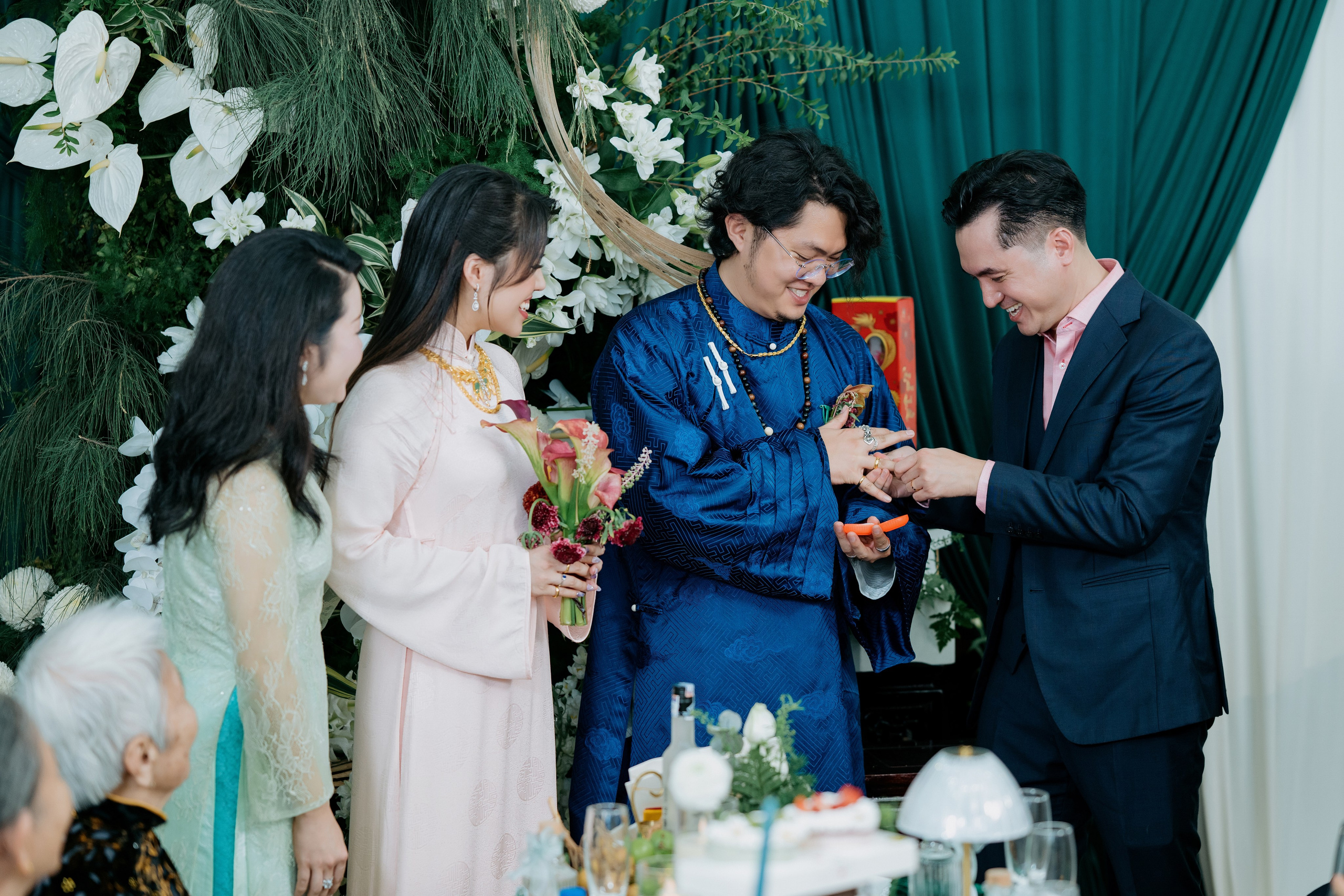 KHANG & TRANG / Wedding Ceremony. Nhiếp ảnh gia đám cưới hàng đầu tại Thành Phố Hồ Chí Minh