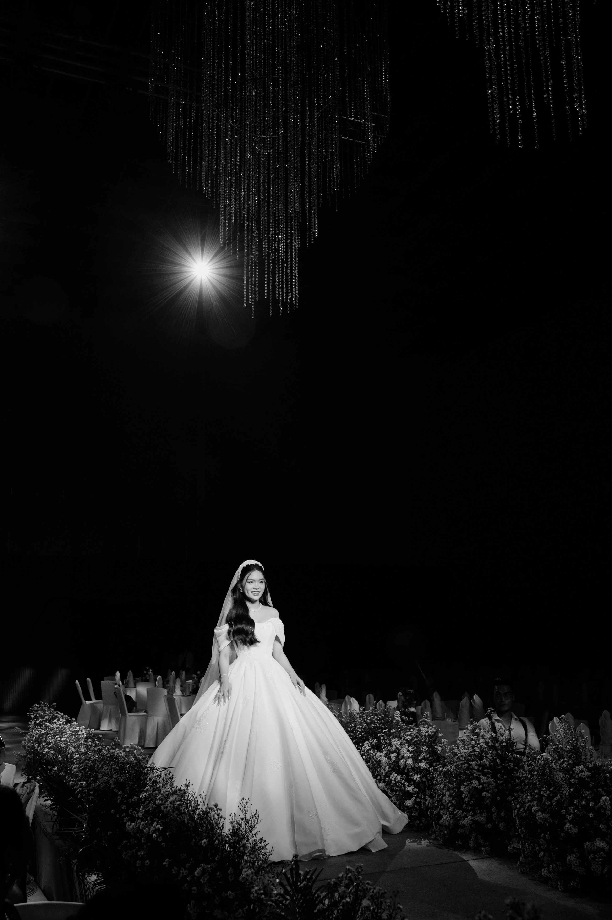 DAT & TU / Wedding Party. Saigon Wedding Present | Art Beyond Moments