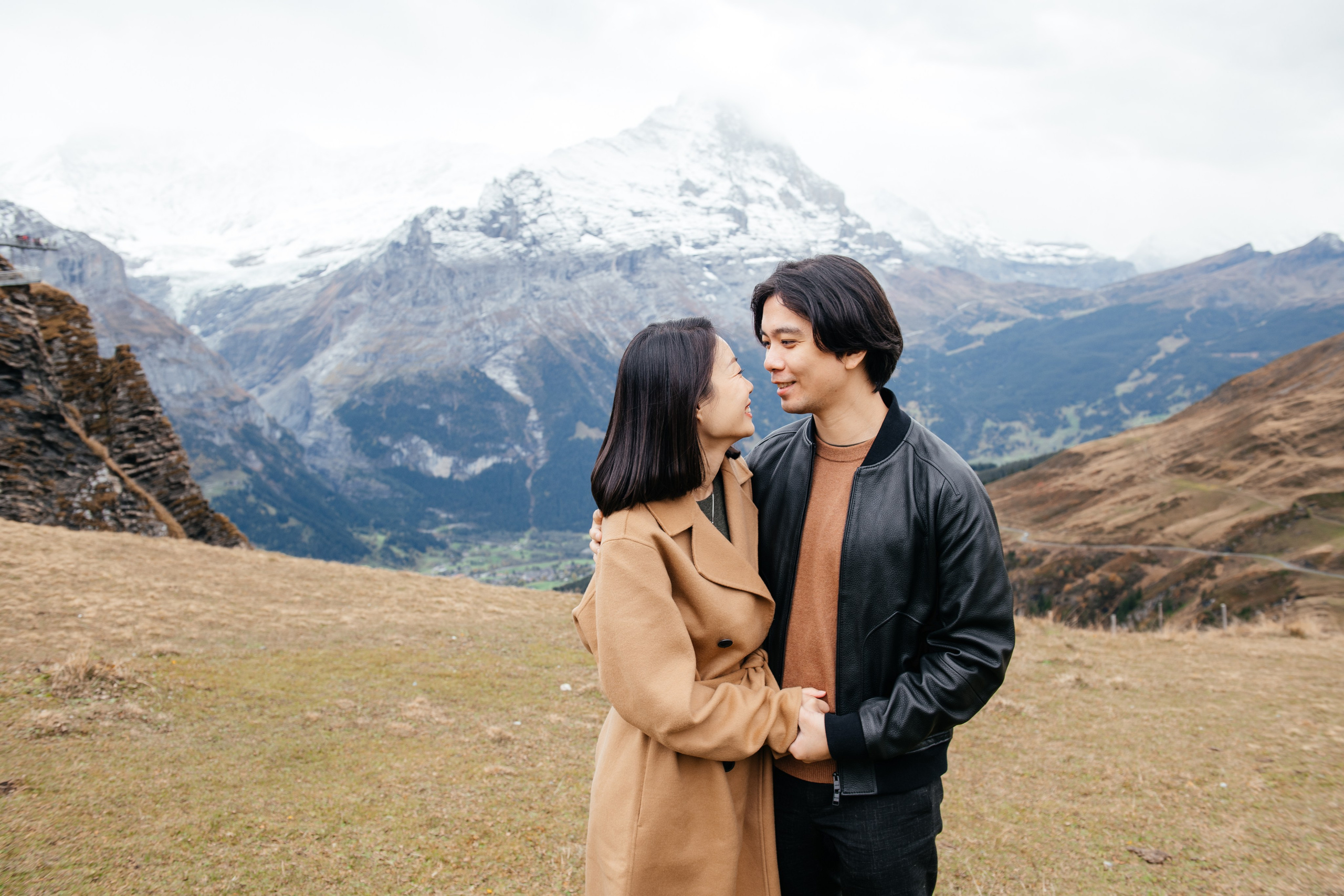 Kaiwen & Xiaoming Grindelwald, Switzerland. I am Elena Altendorfer. Wedding photographer in Zurich and Switzerland