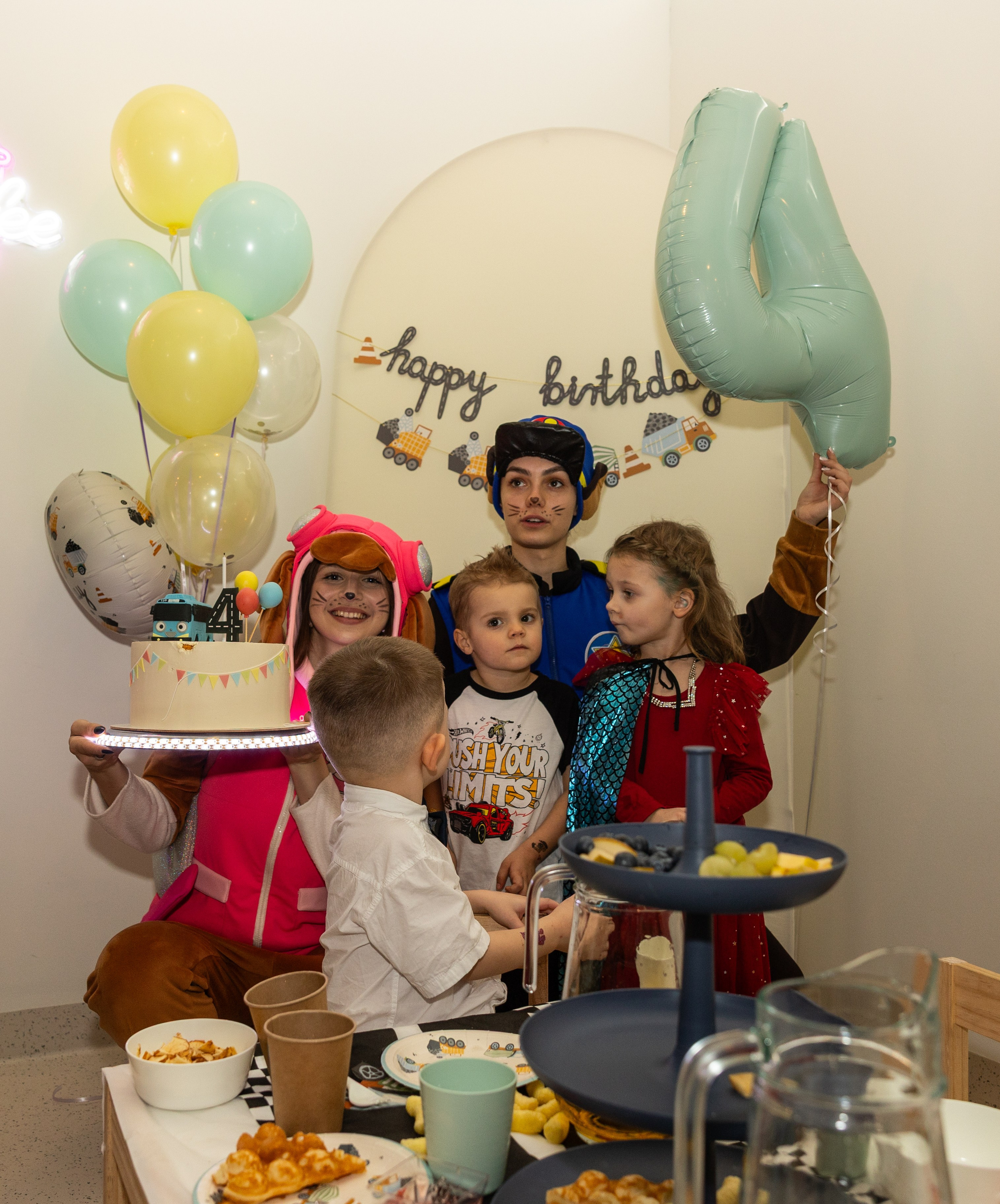 День рождения Артёма 24 января 2026 года. Семейный и детский фотограф в Варшаве Мила Бобровская