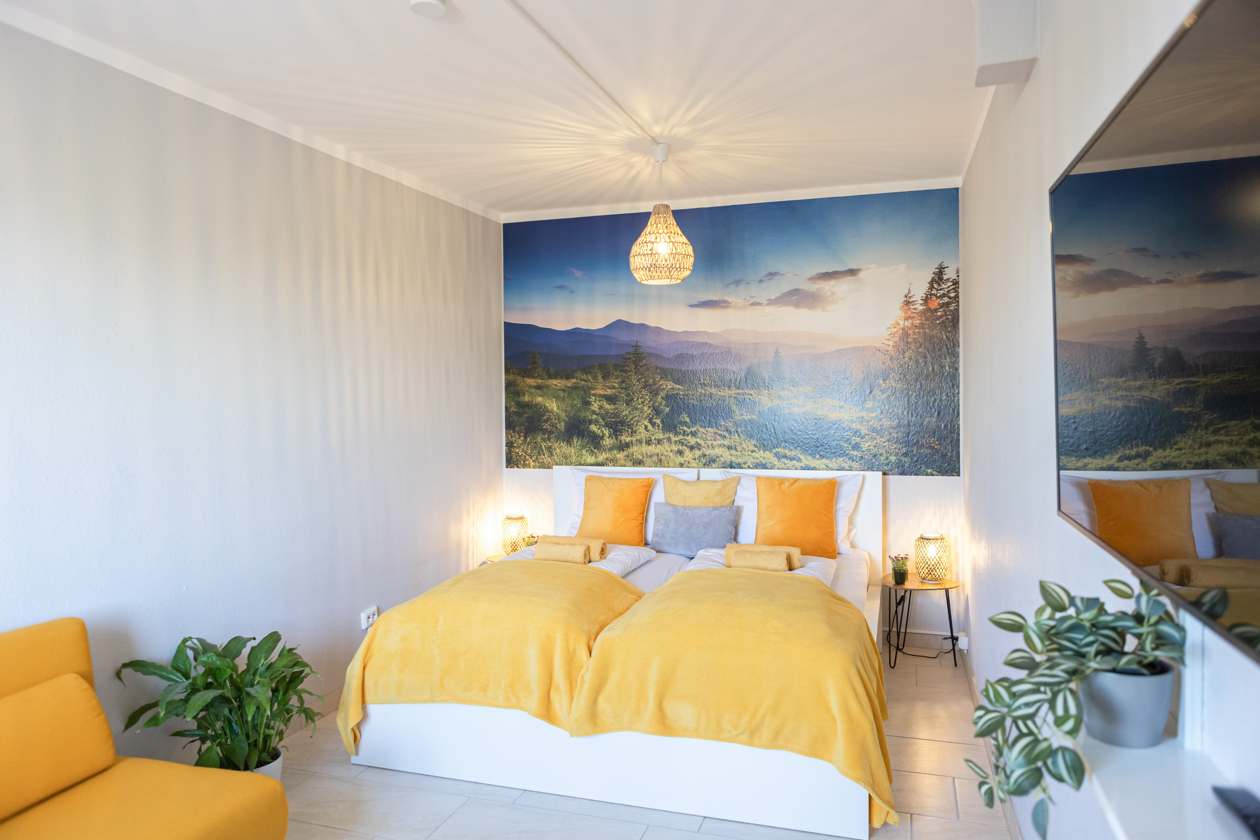 Professionelle Fotografie des Wohnzimmers mit modernem Interieur und natürlichem Licht für Immobilien Immobilienfotografie Lindenberg, Wohnung Fotograf Allgäu, Interieur Fotografie Bayern, Immobilien Shooting Lindenberg, Wohnung Fotoshooting Allgäu, Professionelle Immobilienfotografie Bayern, Interior Fotos Lindenberg, Maklerfotografie Allgäu, Apartment Fotografie Bayern, Immobilienbilder Lindenberg