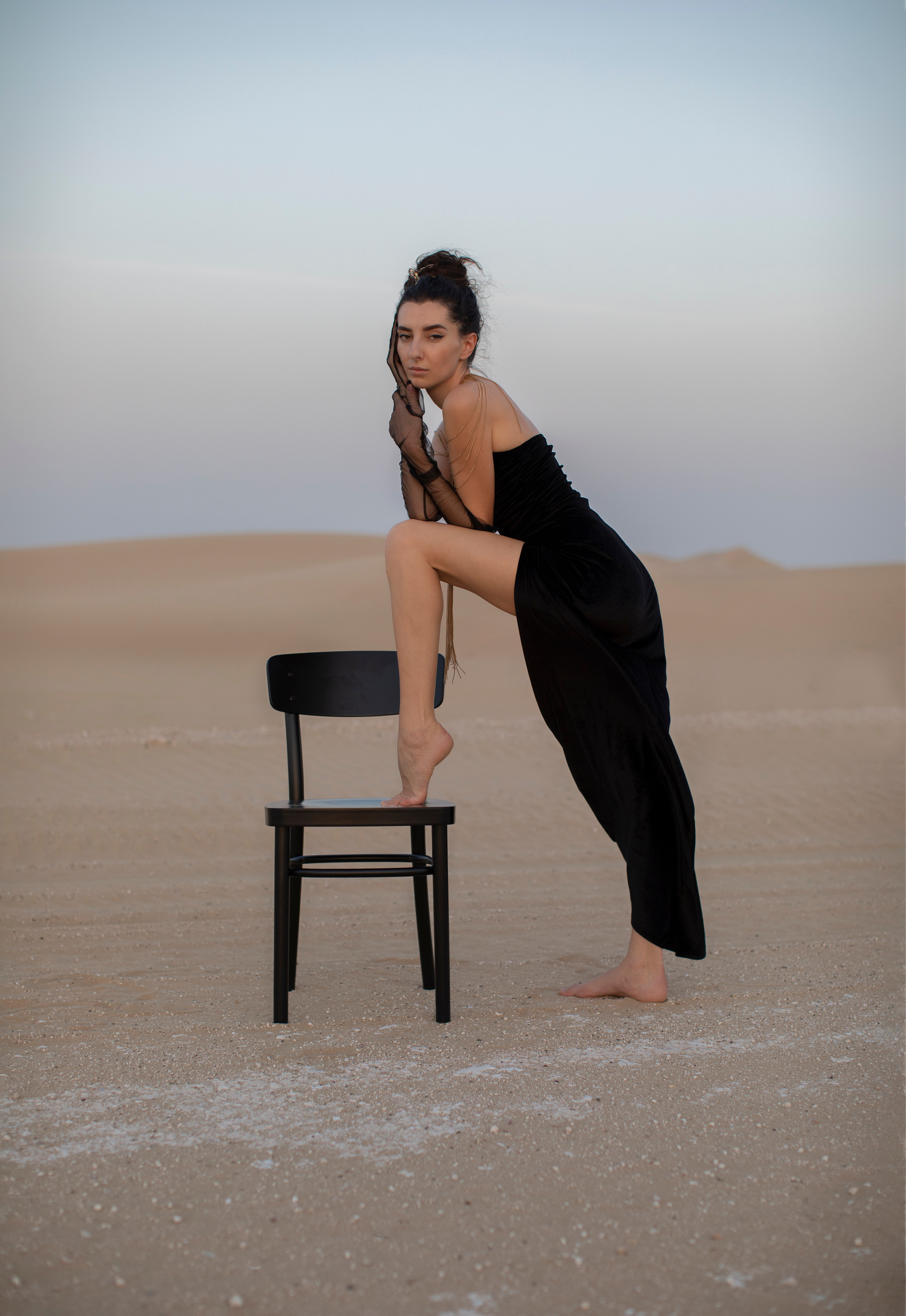 Lost in the desert. Main