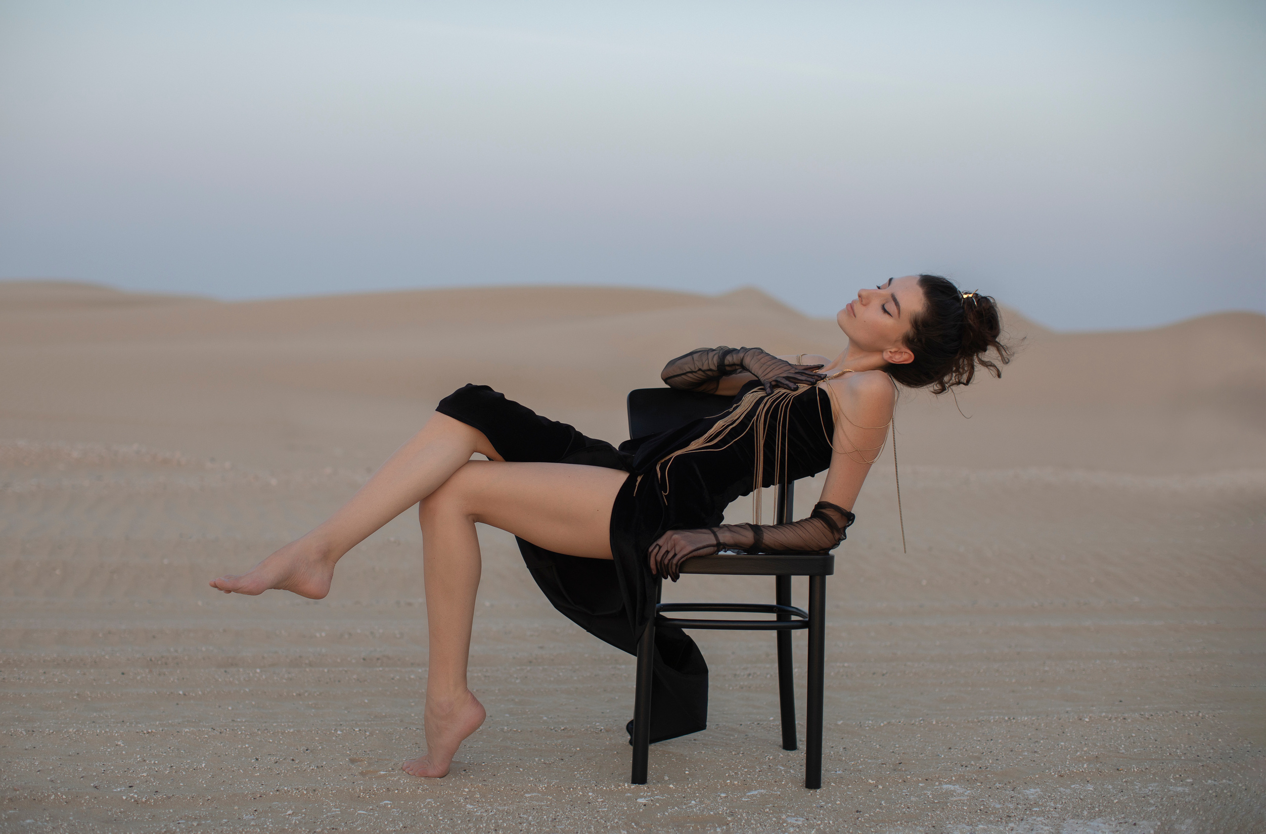 Lost in the desert. Main