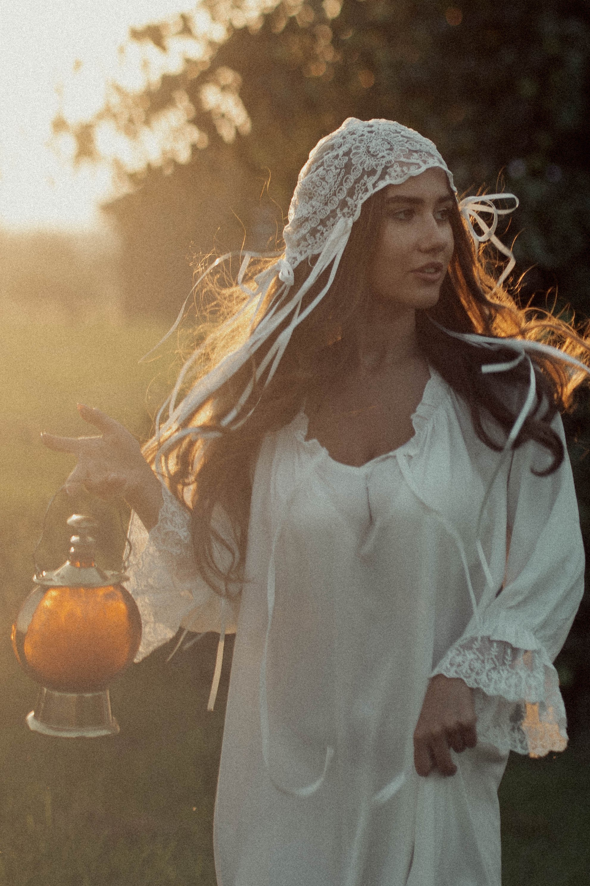 Ugnė obelų sode. Fotografija — Olga Bojarin