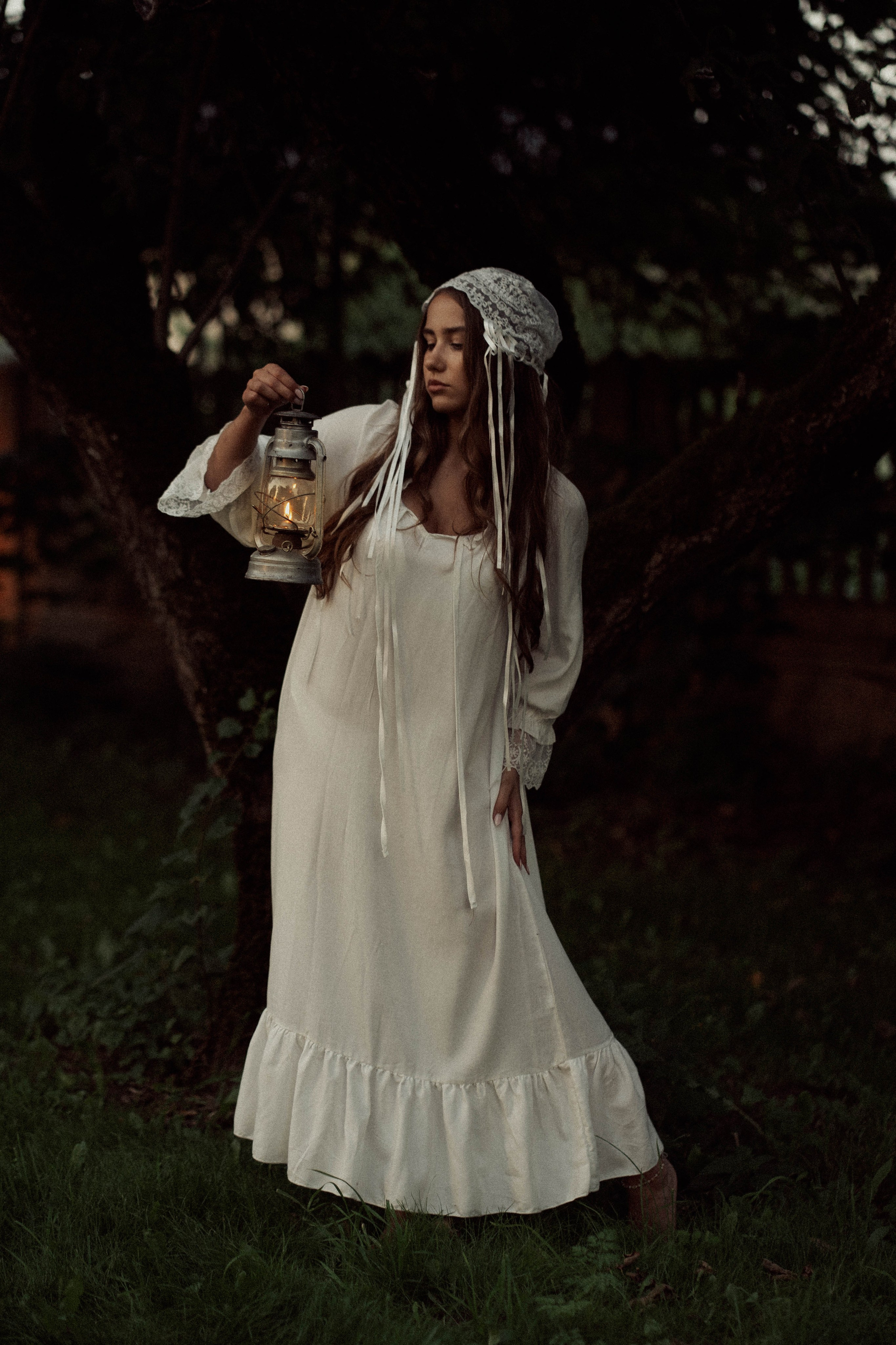 Ugnė obelų sode. Fotografija — Olga Bojarin