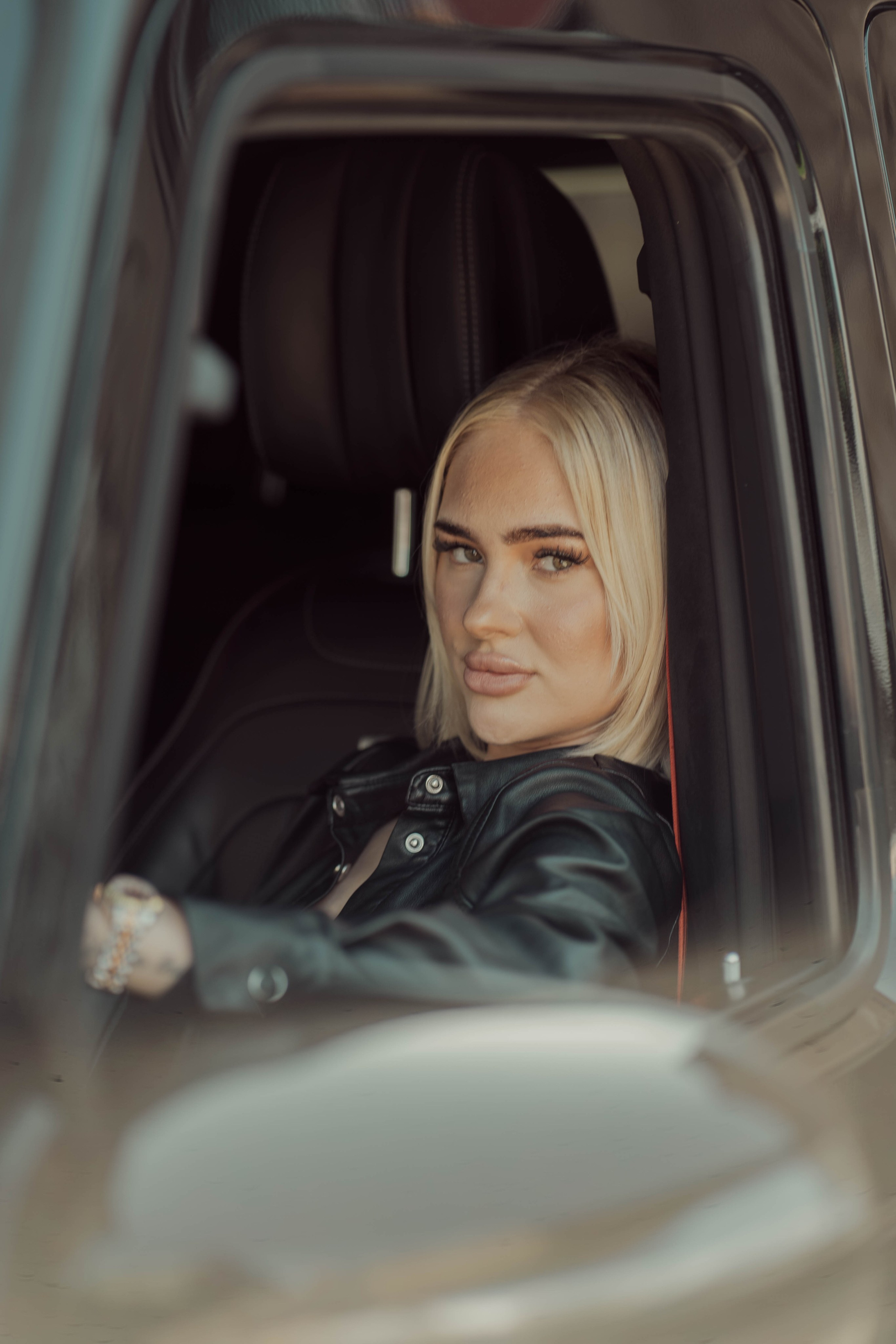 Moteris ir galia. Fotografija — Olga Bojarin