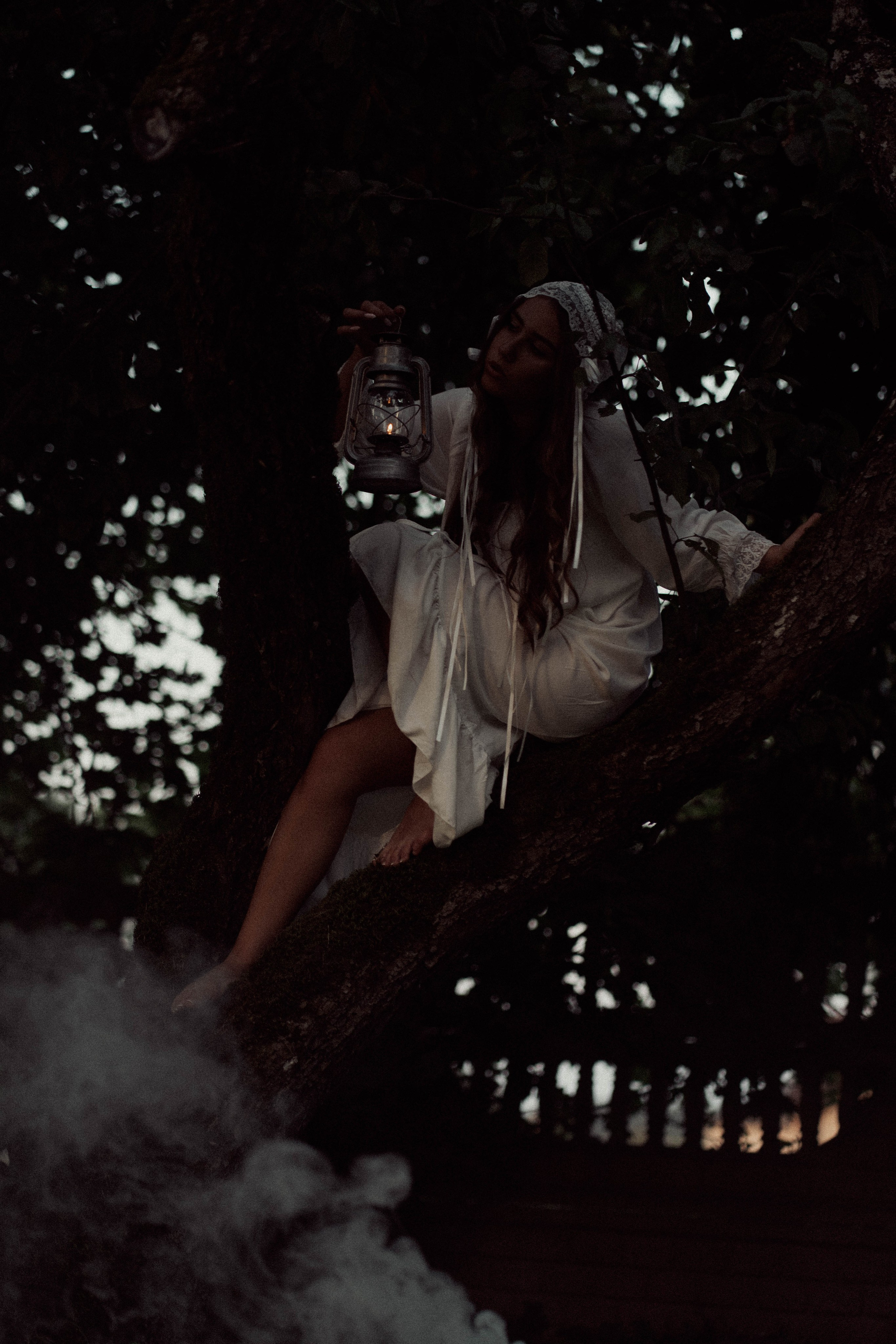 Ugnė obelų sode. Fotografija — Olga Bojarin