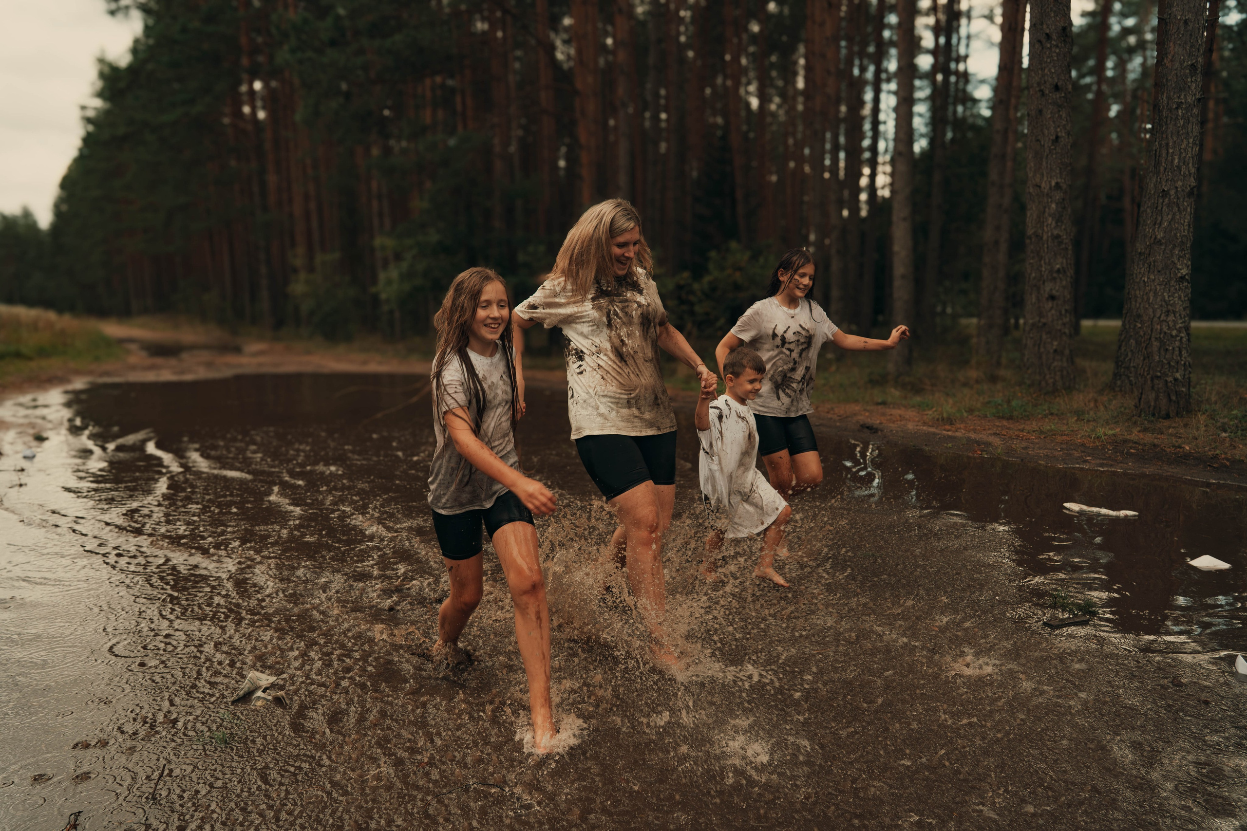 Šeima ir bala. Fotografija — Olga Bojarin