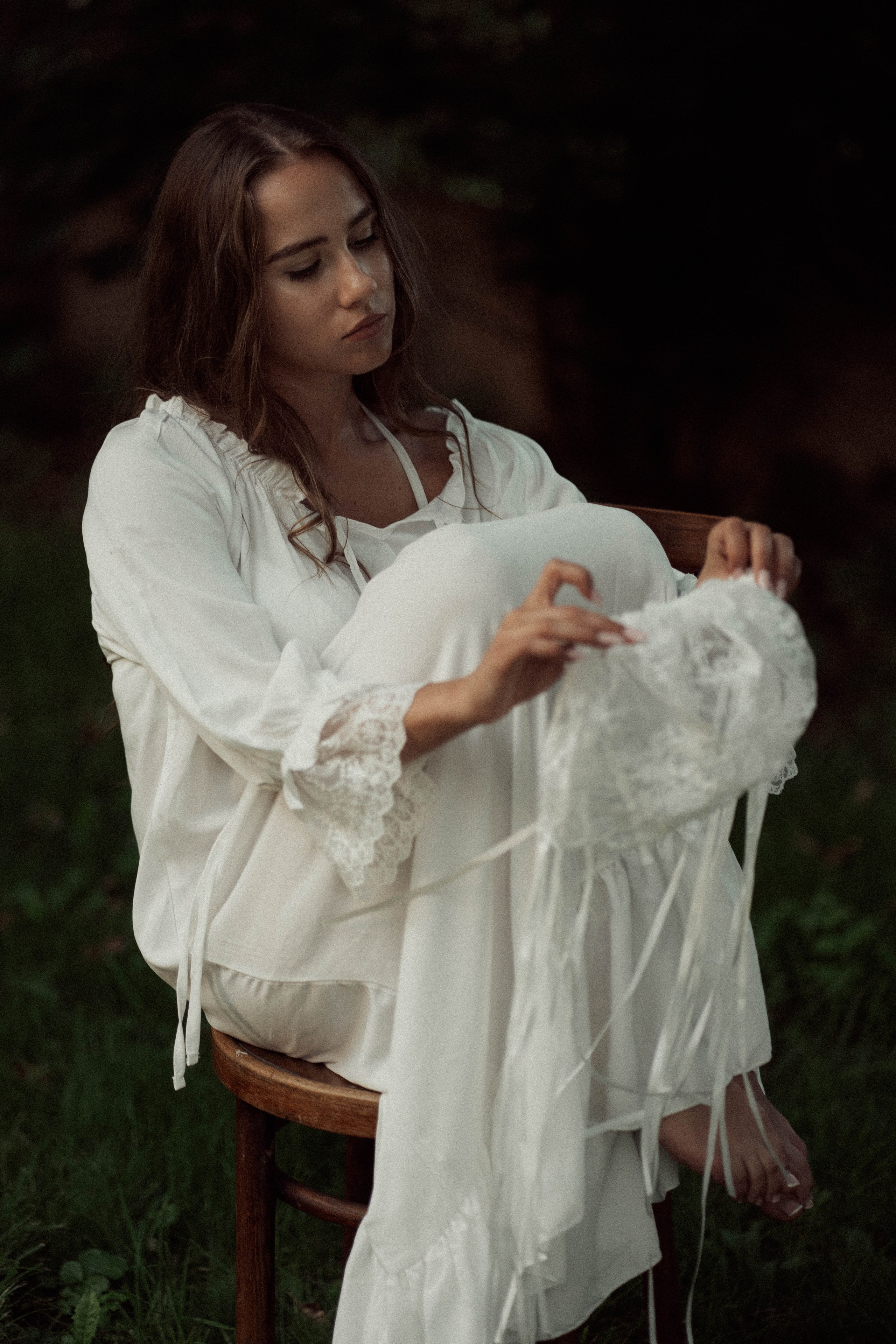 Ugnė obelų sode. Fotografija — Olga Bojarin
