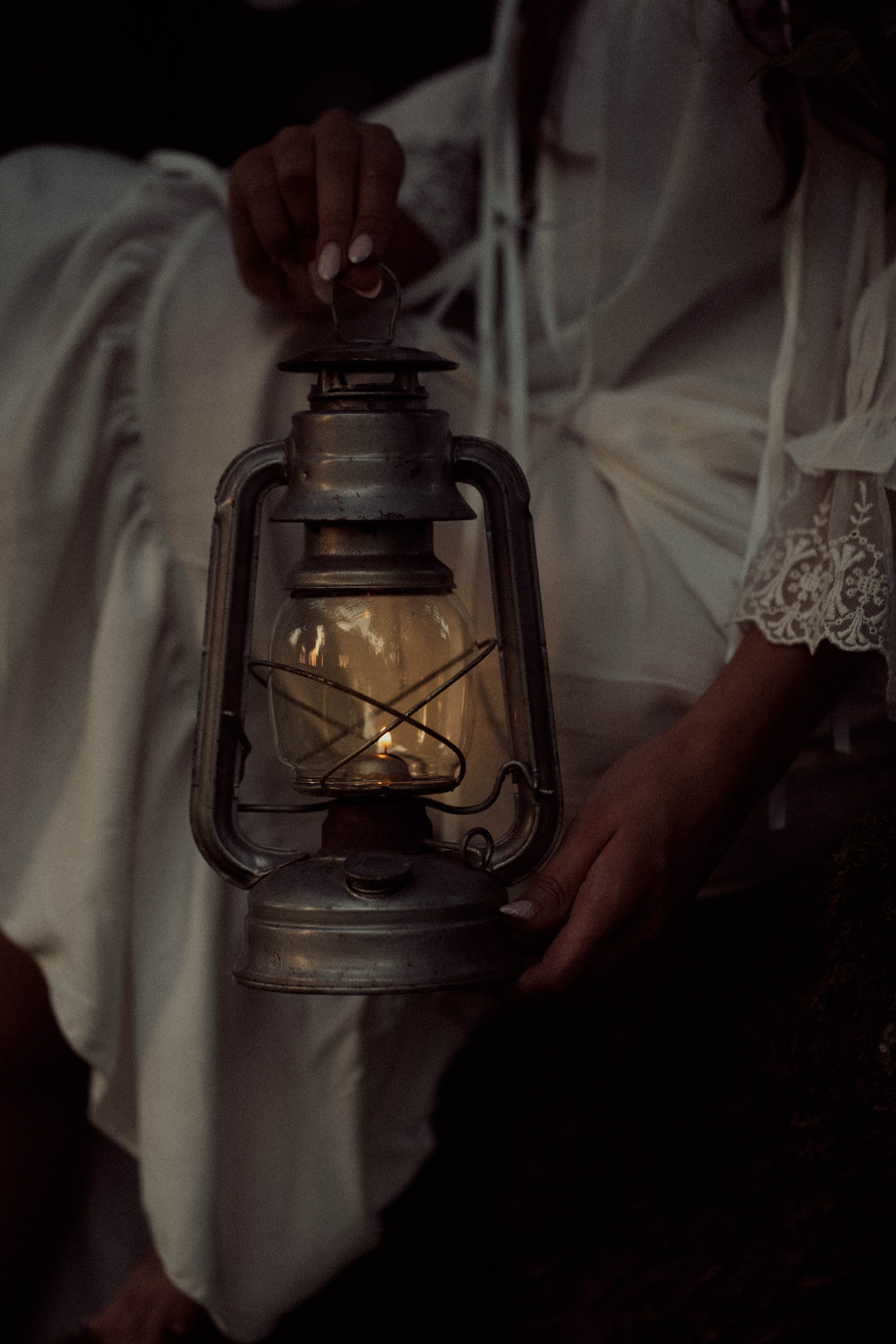 Ugnė obelų sode. Fotografija — Olga Bojarin