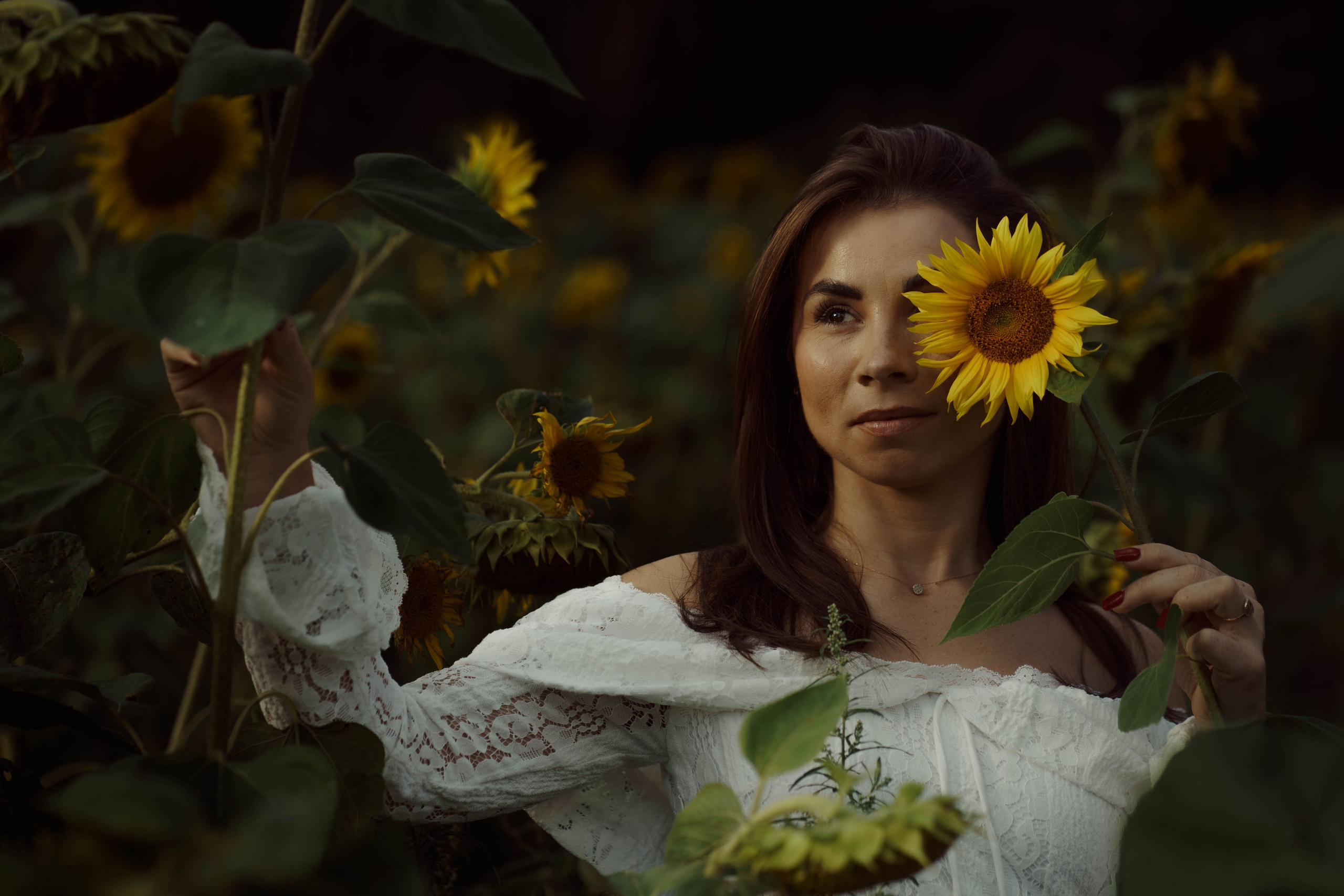 Mama ir dukra — saulėgražose. Fotografija — Olga Bojarin