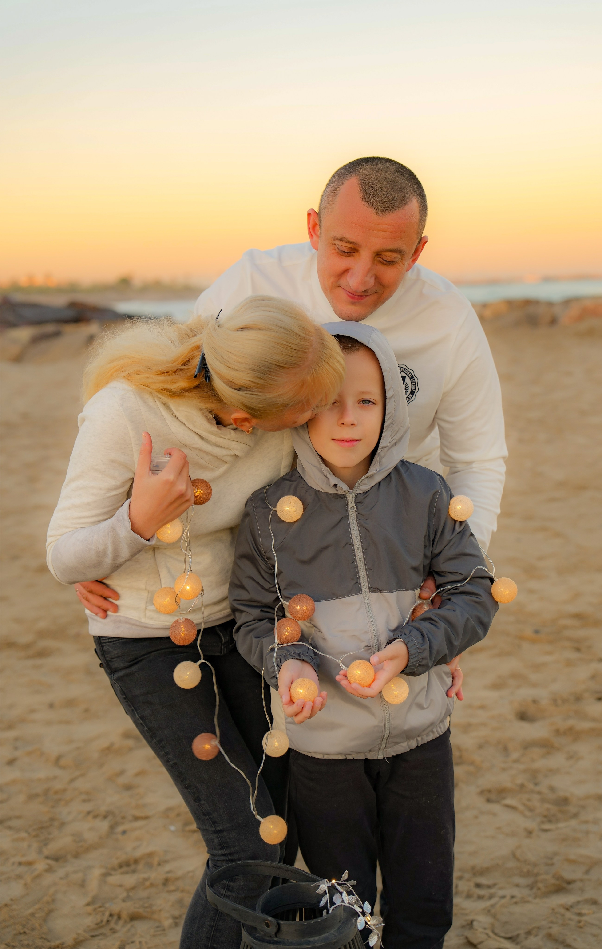 VIKA Y FAMILIA. Fotógrafa Olena Petryk. Realizo sesiones de fotos en Puerto de Sagunto