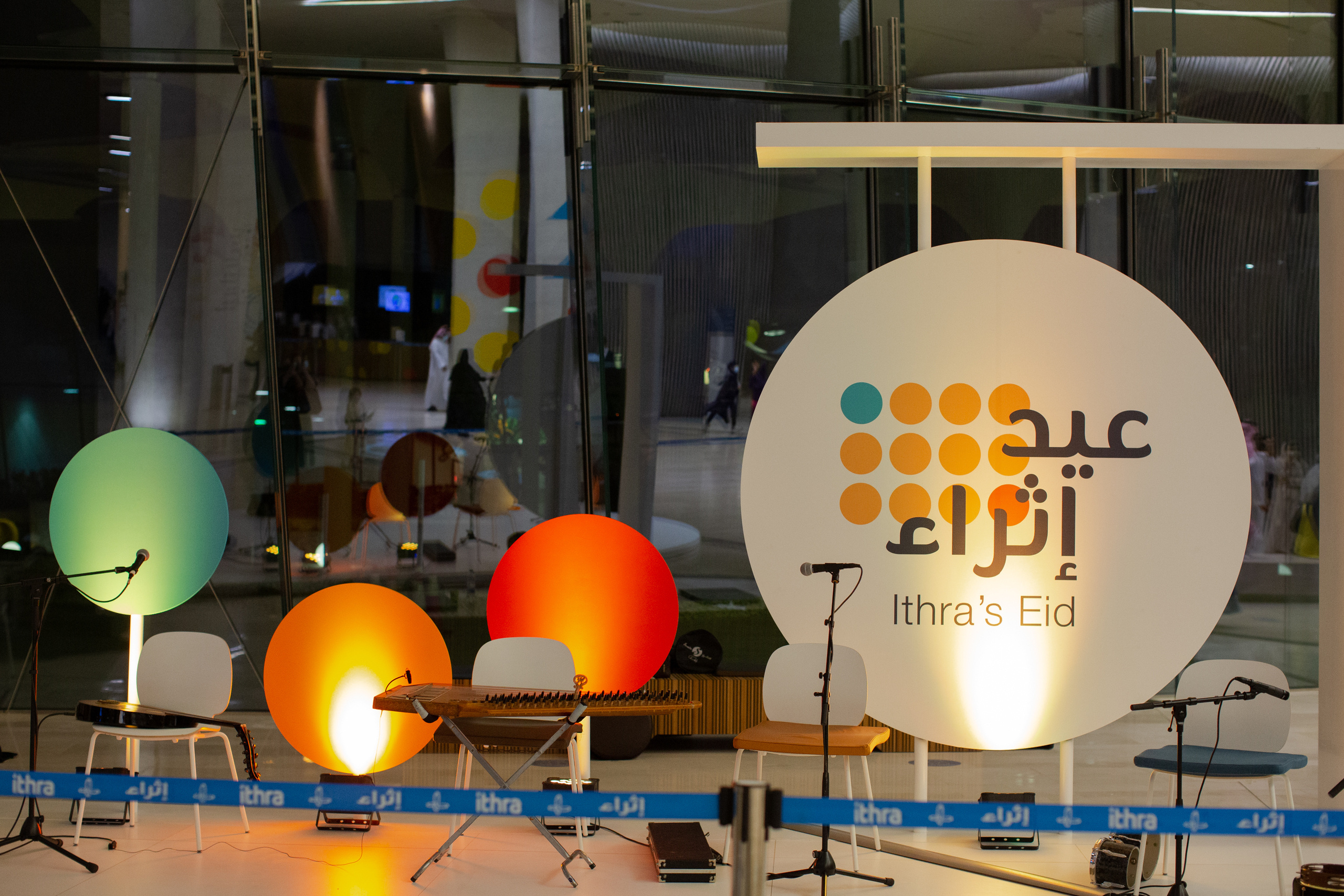 After curflew. Документальный фотограф, междисциплинарный художник