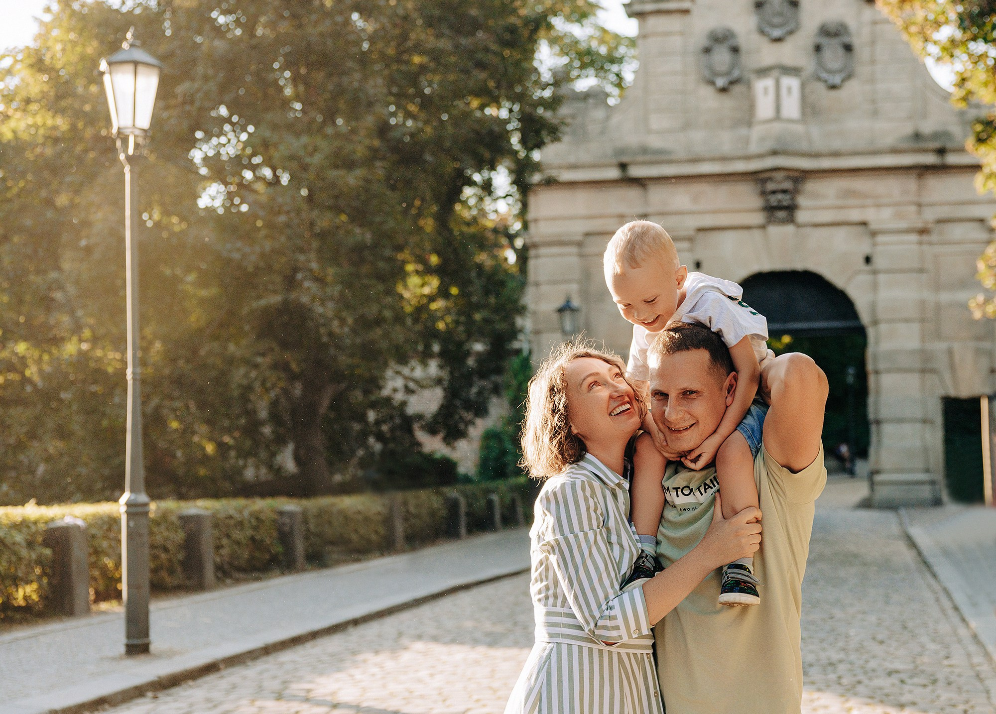 Таня, Андрей и Паша на прогулке. Семейный и свадебный фотограф в Праге Наталья Федори