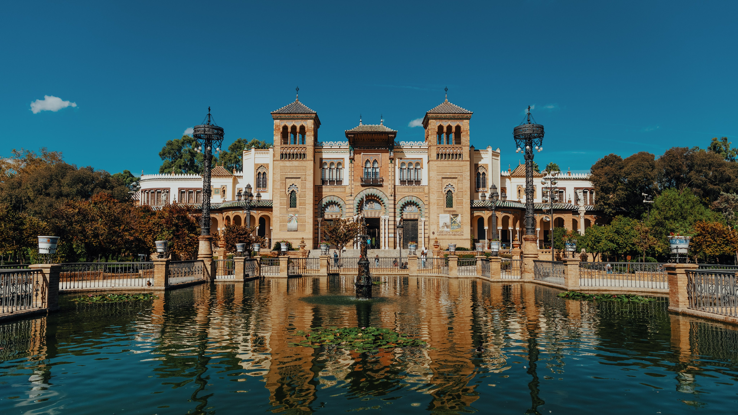 Travel & Street. Mario Jelikic Photography