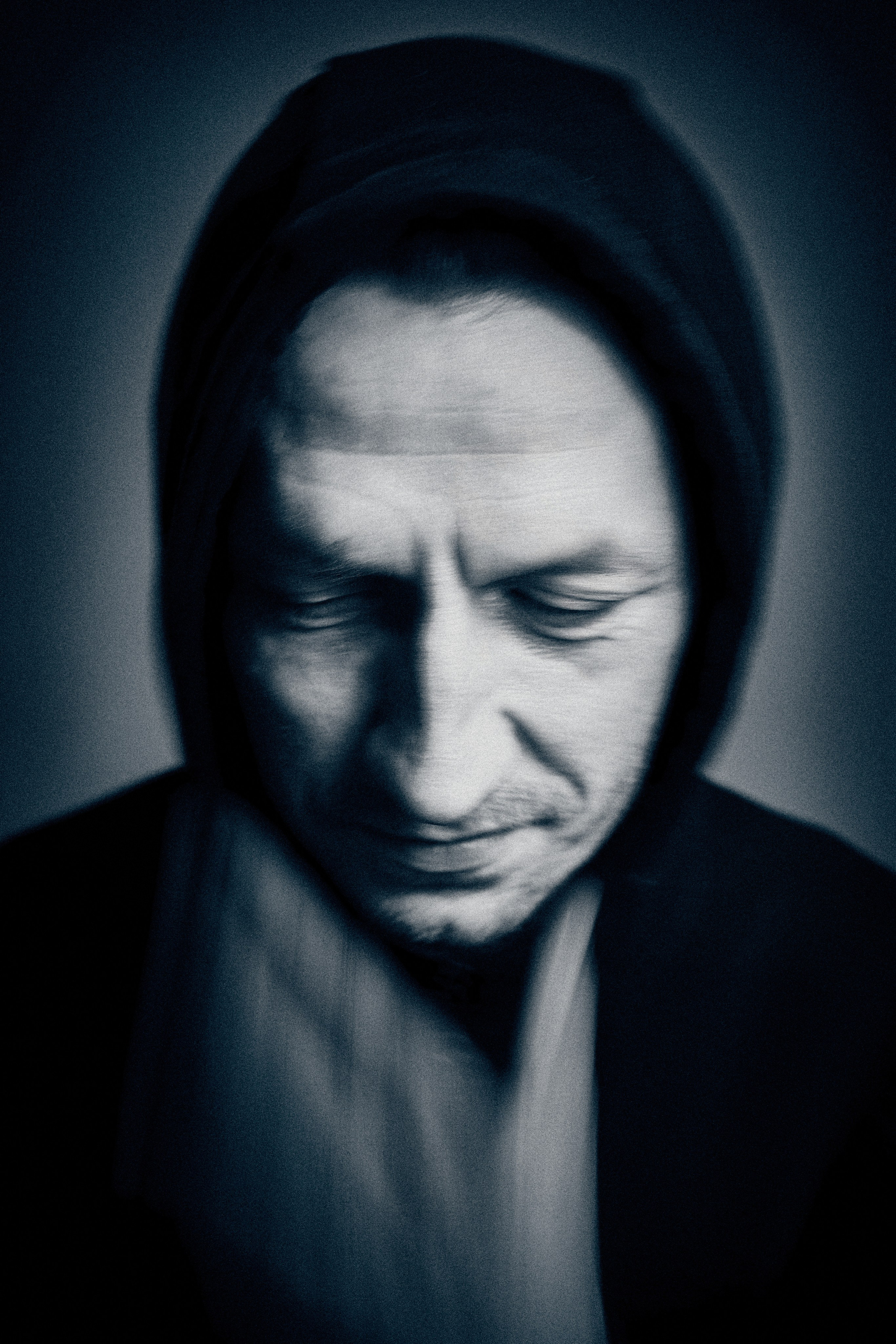 Męski portret psychologiczny - Mieszko V „Długonosy” - Fotograf portretowy w Warszawie Andriej Szypiłow