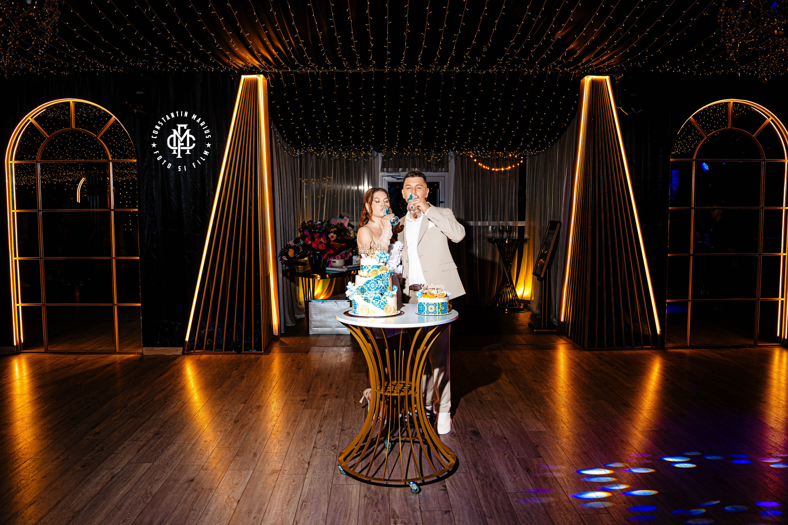 WEDDING PHOTOGRAPHY. DESPRE NOI