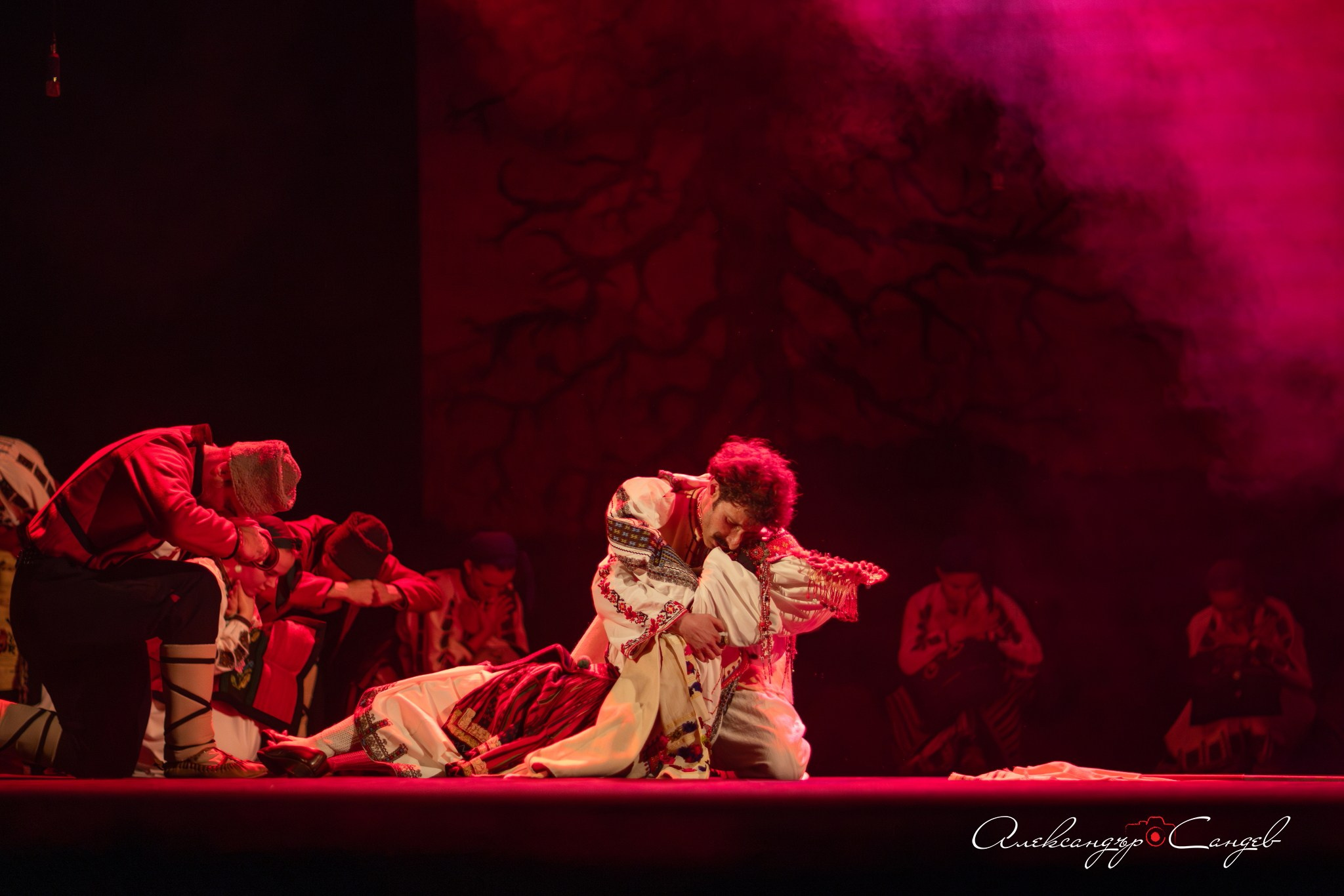 „Змейова сватба“, спектакъл на представителен ансамбъл „Шевица“ - 28.03.2026 -. Александър Сандев - website