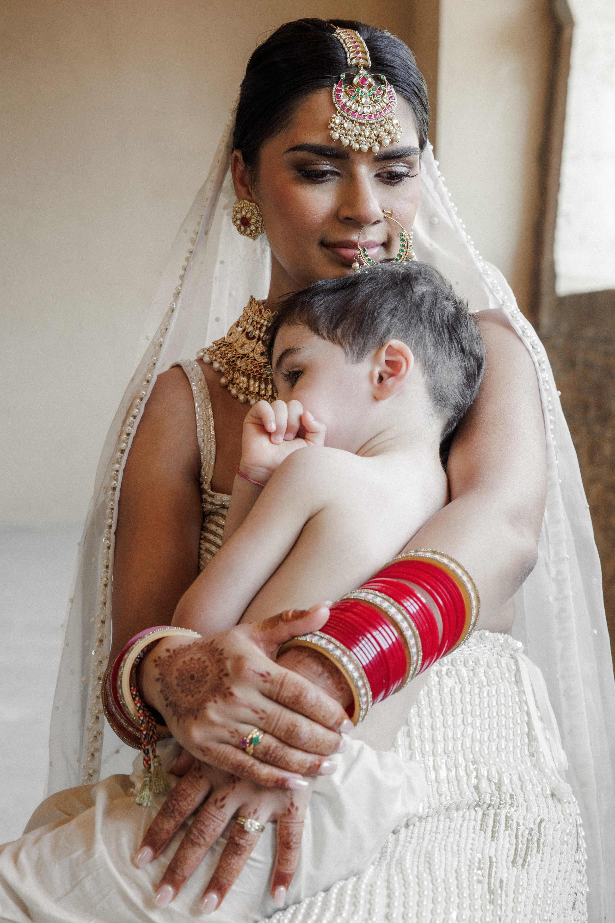 Patrik & Naomi. Monestir Sant Salvi. Paola wedding photographer / videographer in Barcelona