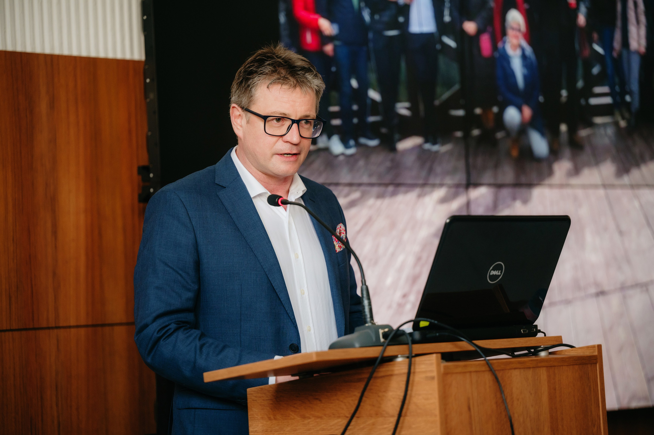 Medicina Veterinara — dupa 30 de ani…. Laurentiu Stefan StoryTeller