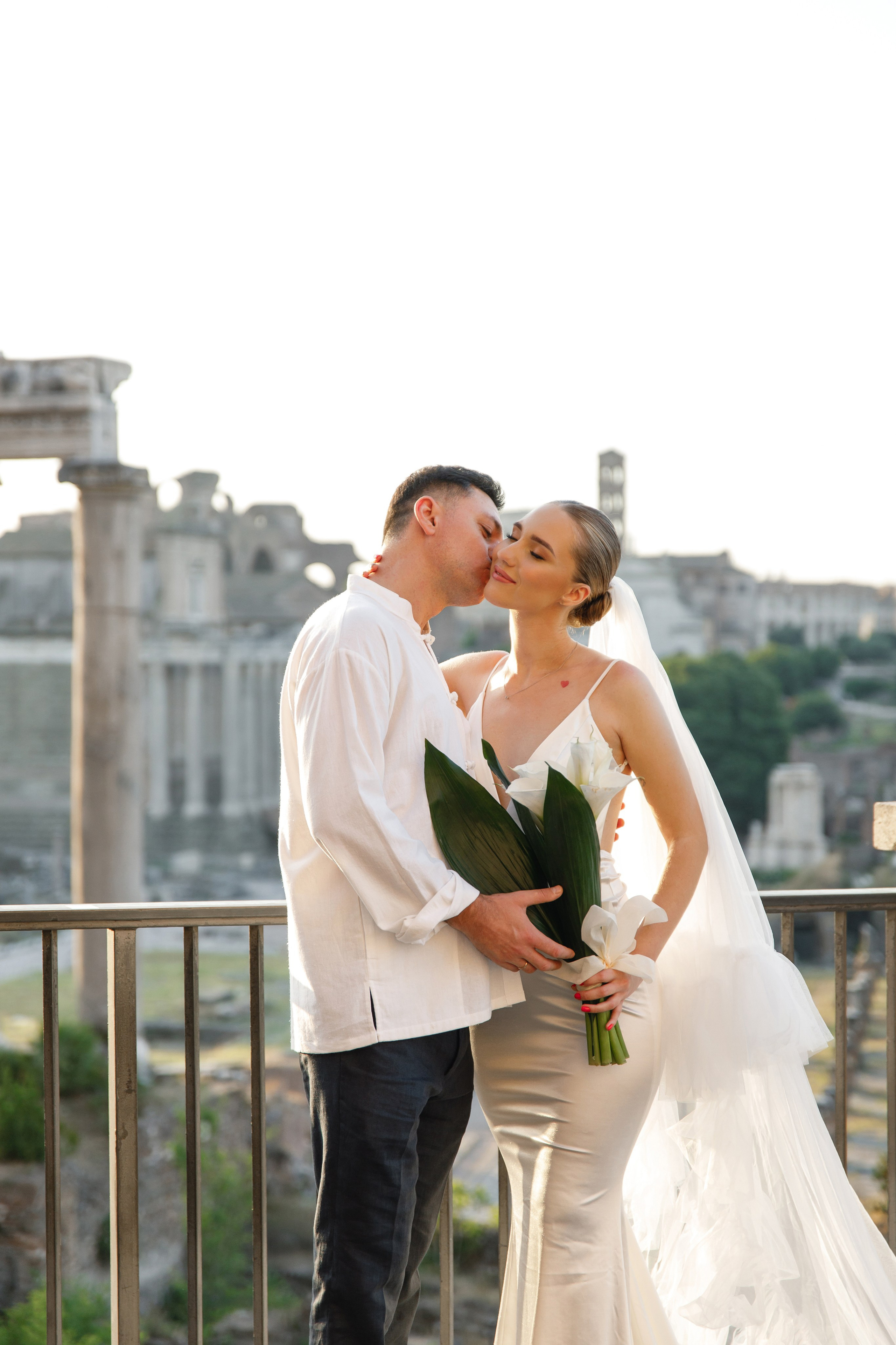 Elopement in Rome. Wedding Photographer Rome Tuscany Como Sicily Puglia Amalfy Italy- Oksana Savenchuk
