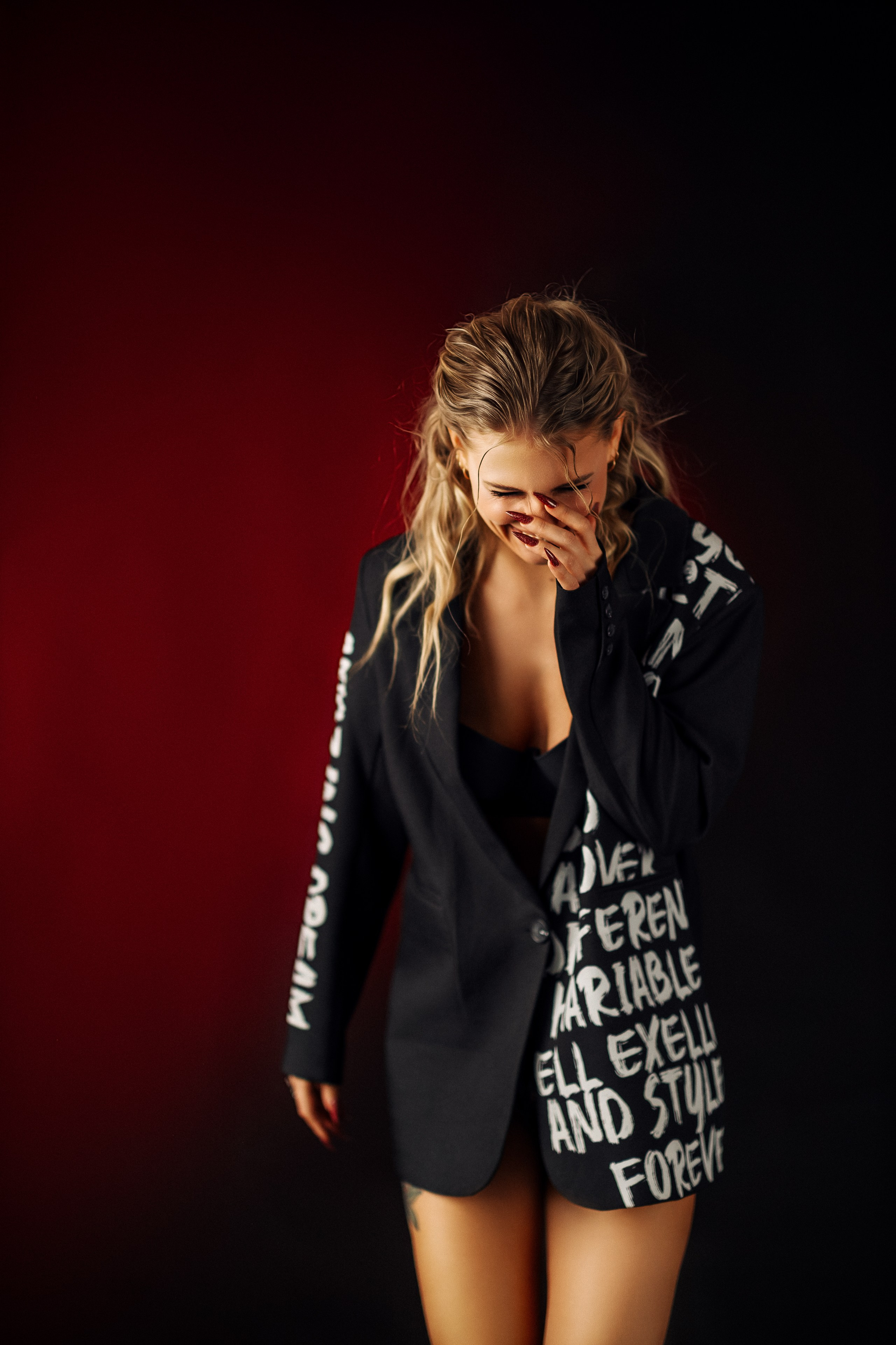 Nadzeya 09.03.2025. Portree- ja perefotograaf Anton Hansen Tallinnas, Eestis