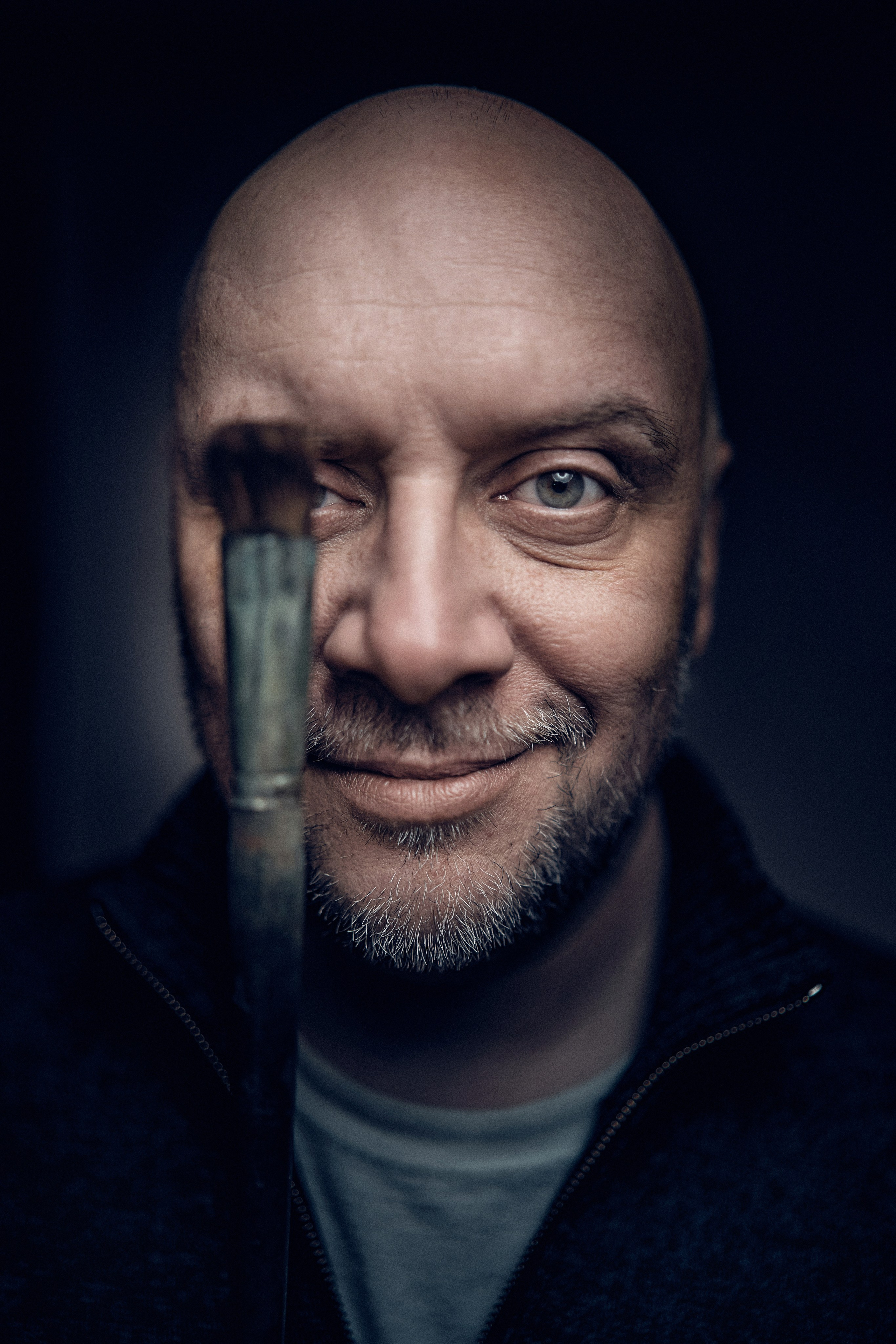 Portret Malarza - Simeon Genew - Portrety w studio - Fotograf i wideograf Andriej Szypiłow