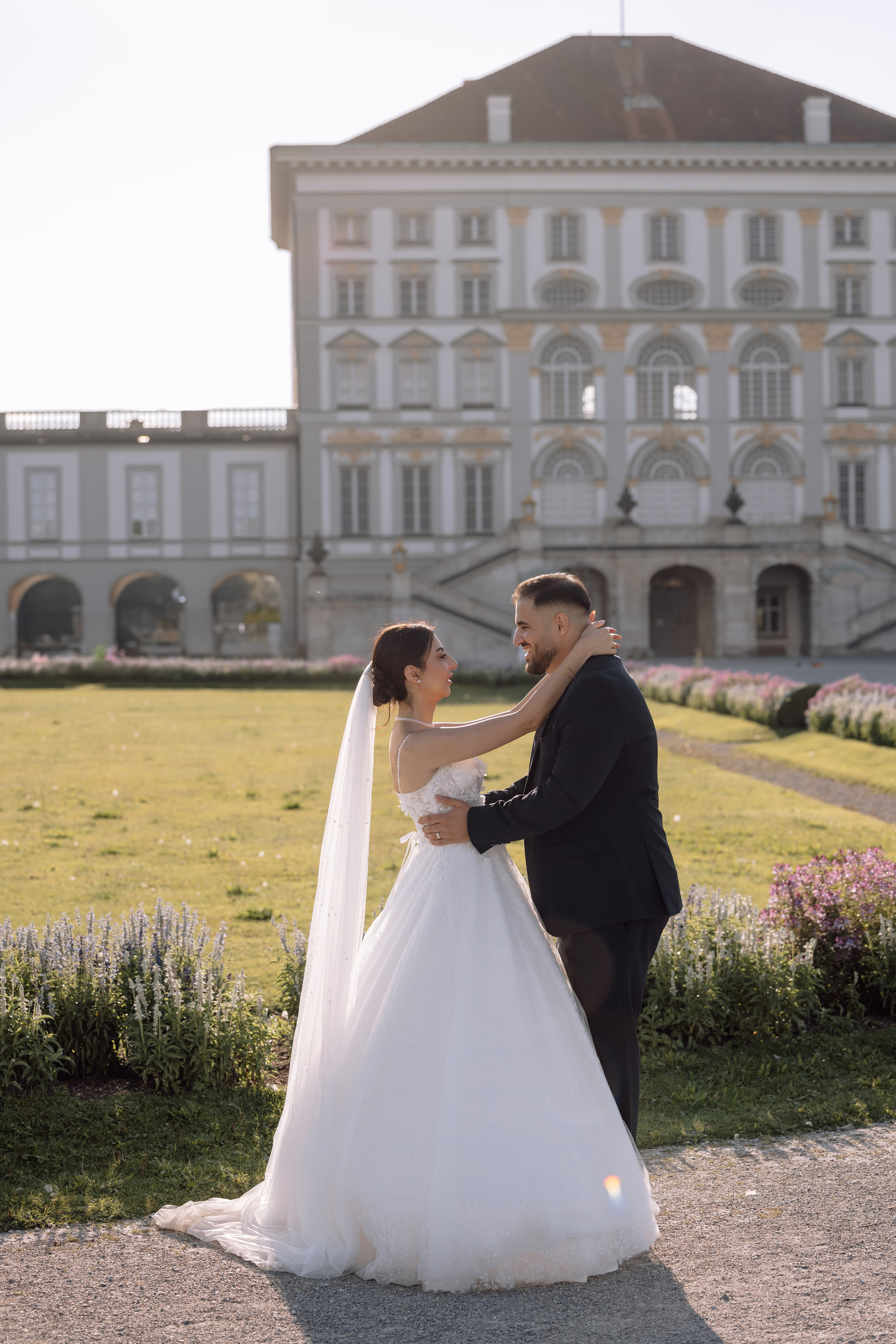 Liebe & Romantik am Schloss Nymphenburg. Hochzeitsfotograf München Taufe Familienfotograf Tanja Mauke