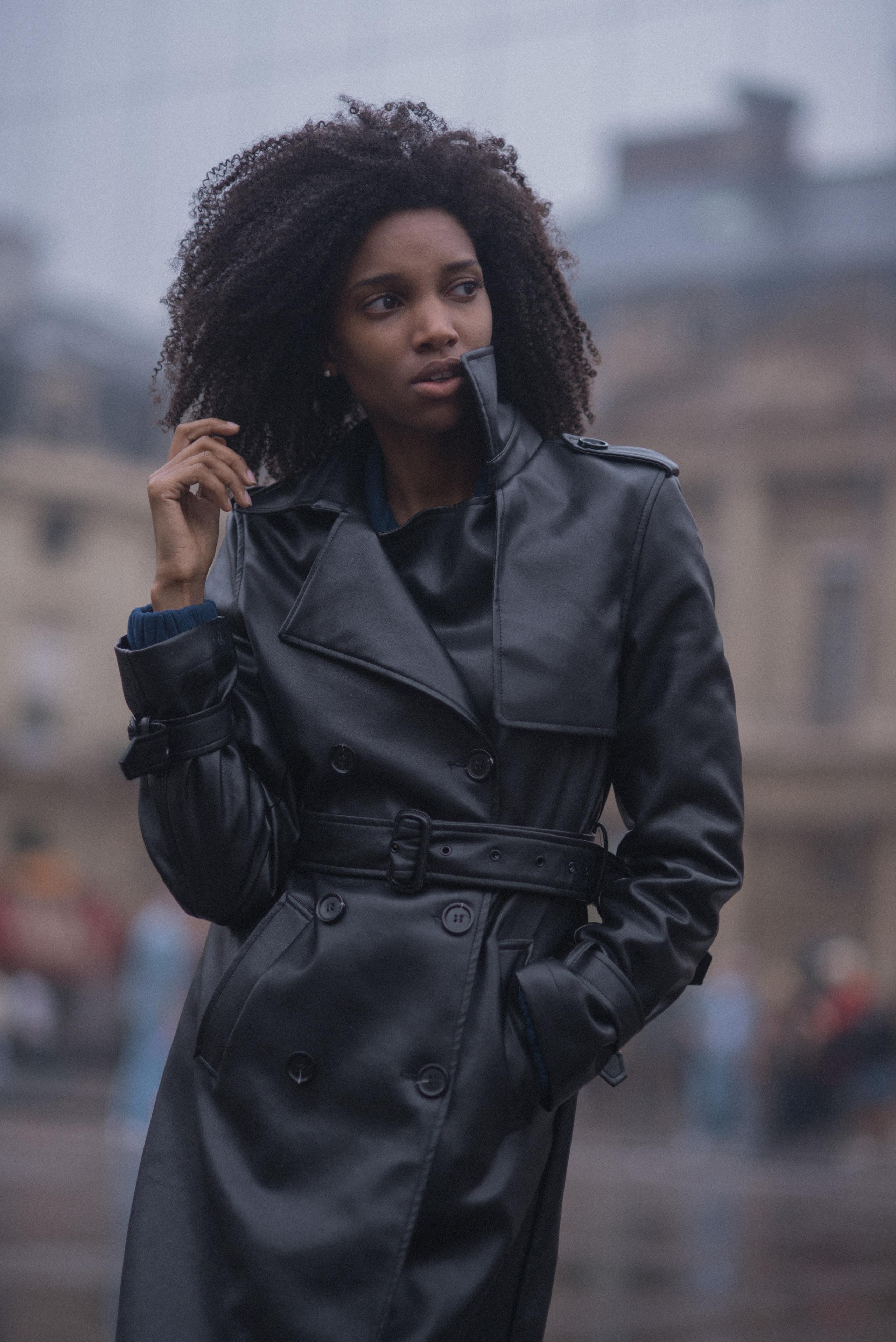 Photoshoot in Parisian style. Photographer in Luxembourg Tanita