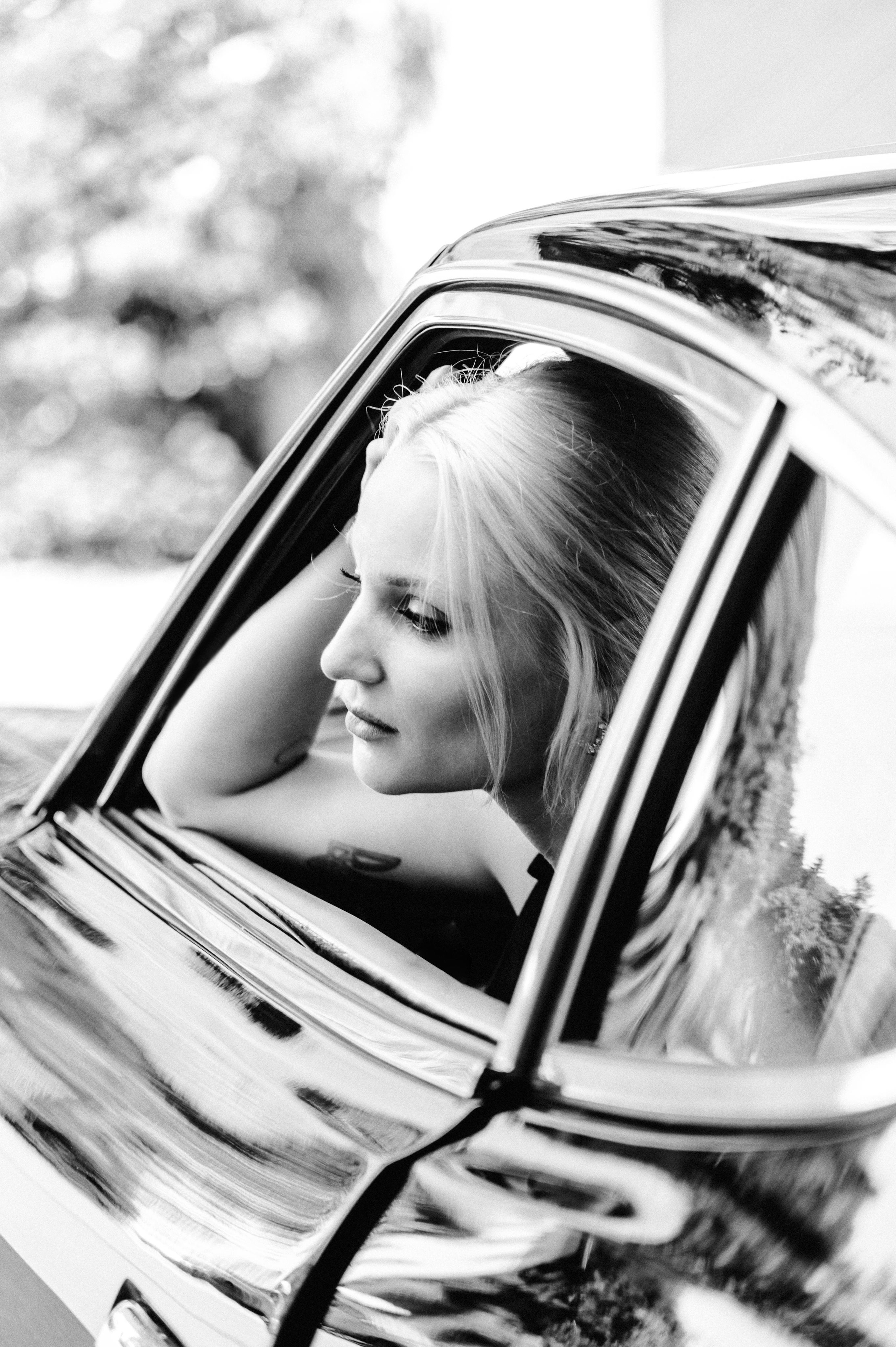 Photoshoot in vintage/retro style. Photographer in Luxembourg Tanita