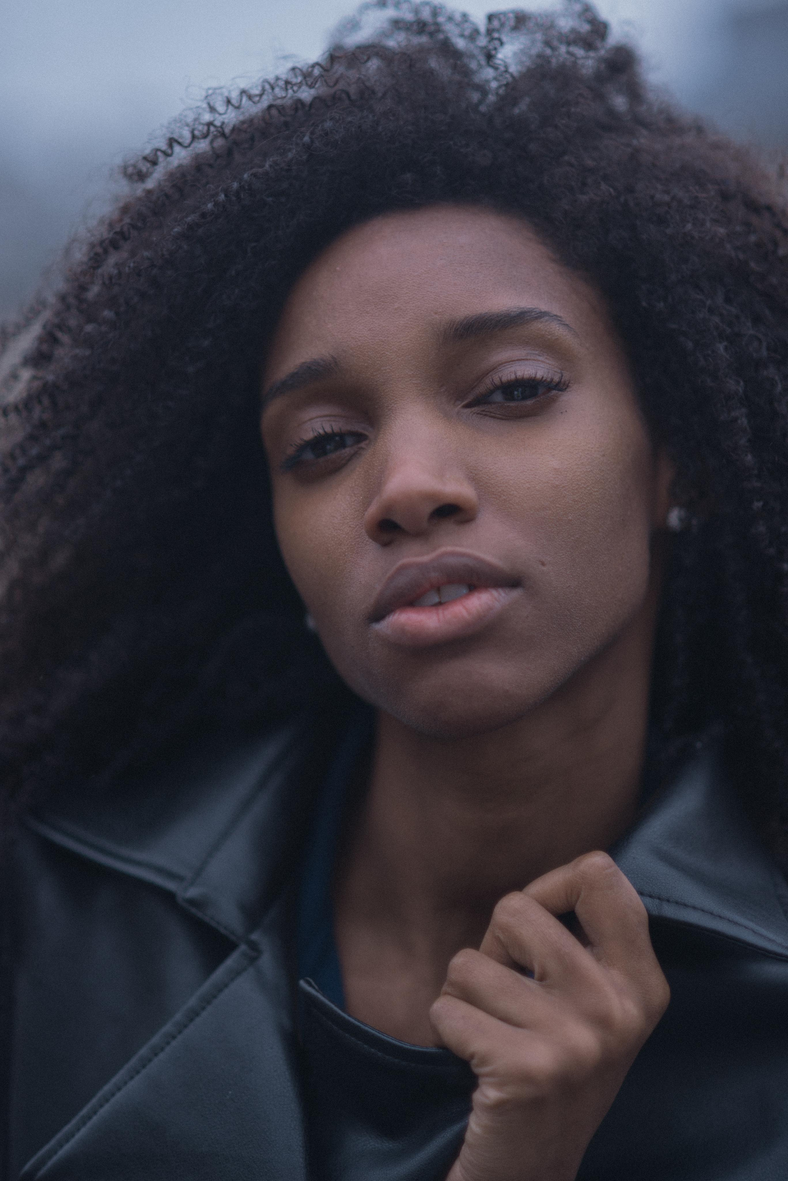 Photoshoot in Parisian style. Photographer in Luxembourg Tanita