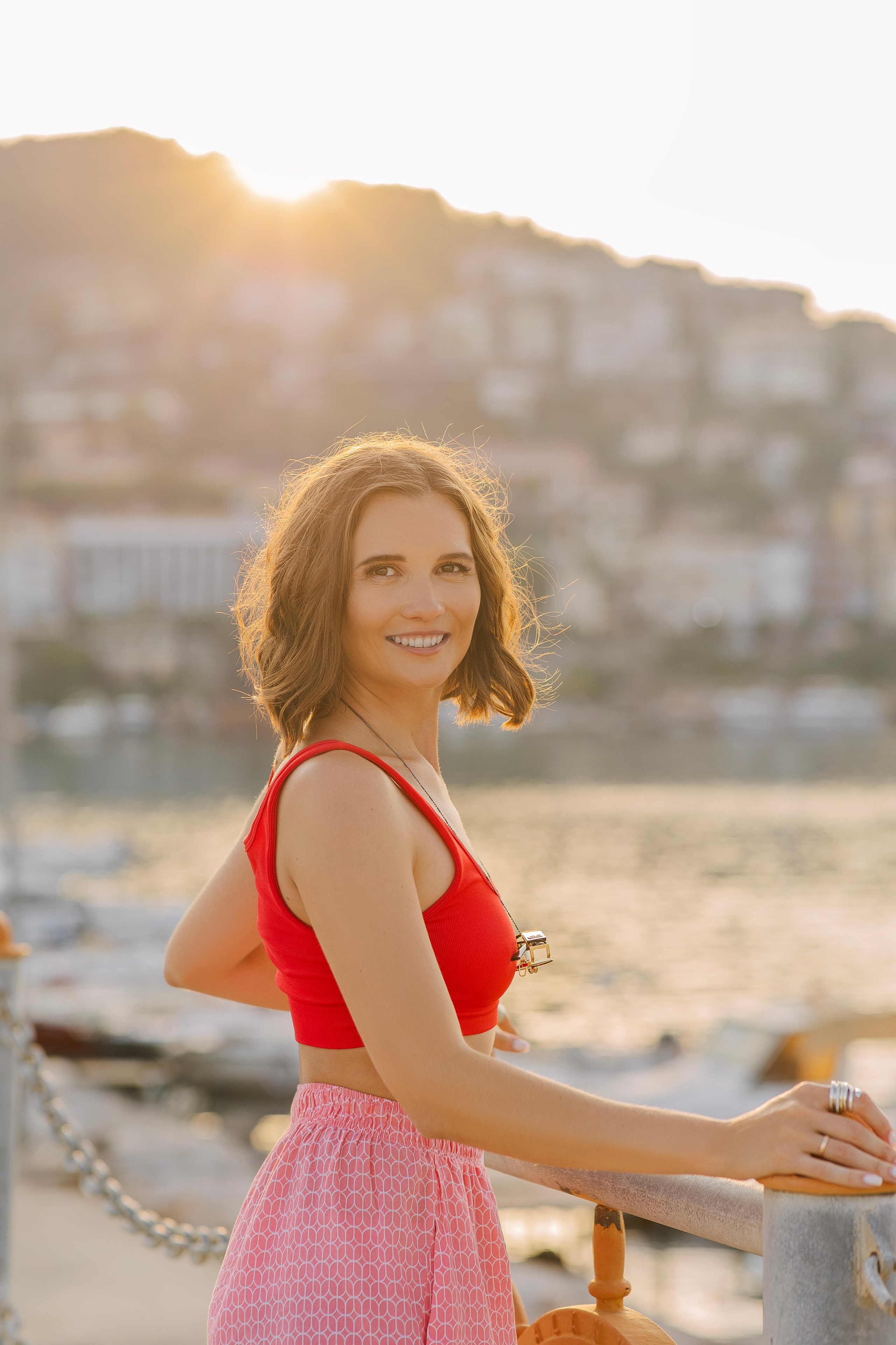 Individual photo session in the streets and port of Alanya. Professional Photographer in Alanya, Side, Belek, Antalya. Turkiye