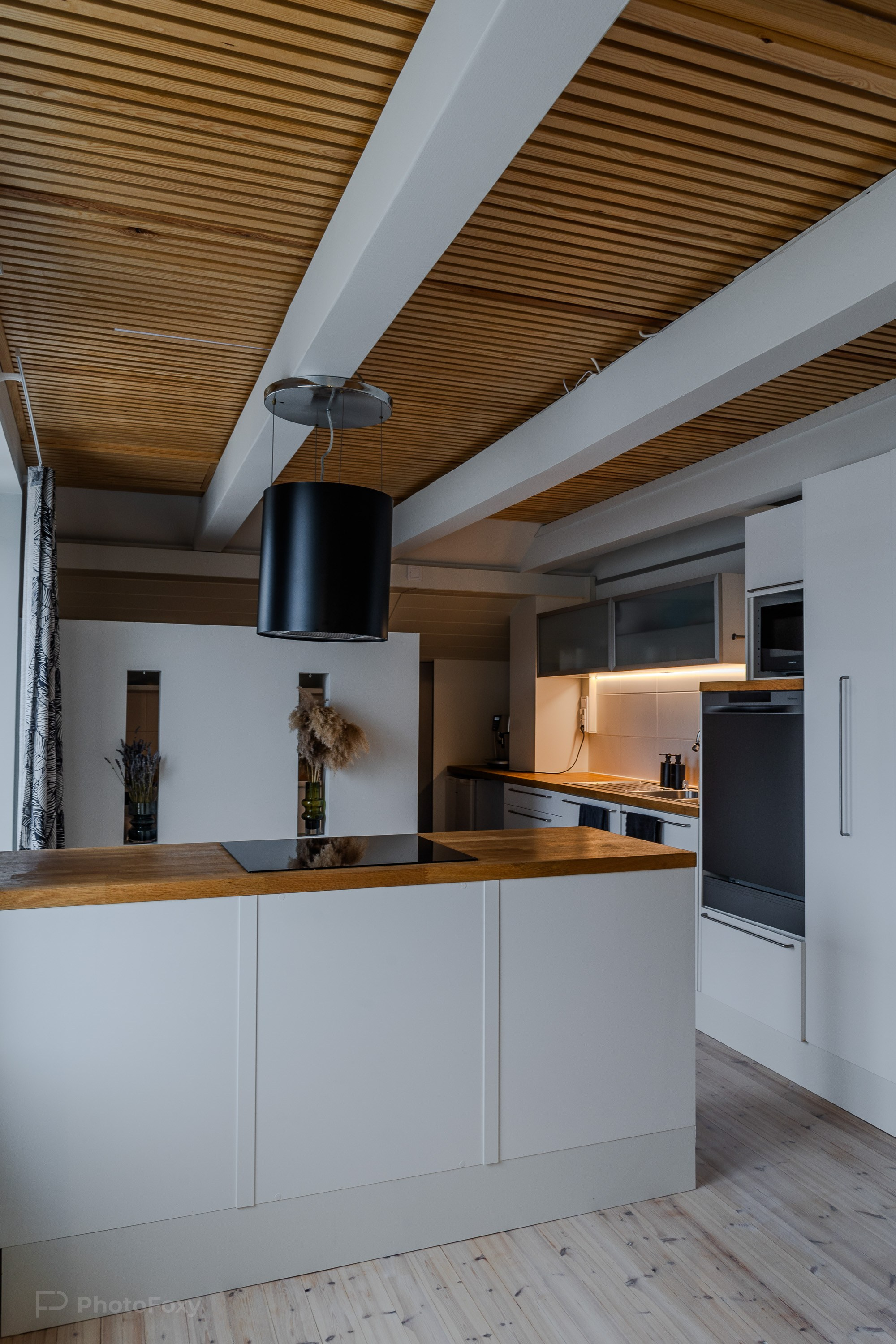 Ullakkoasunto. Valokuvaaja Lahti, Helsinki Elena Salonen