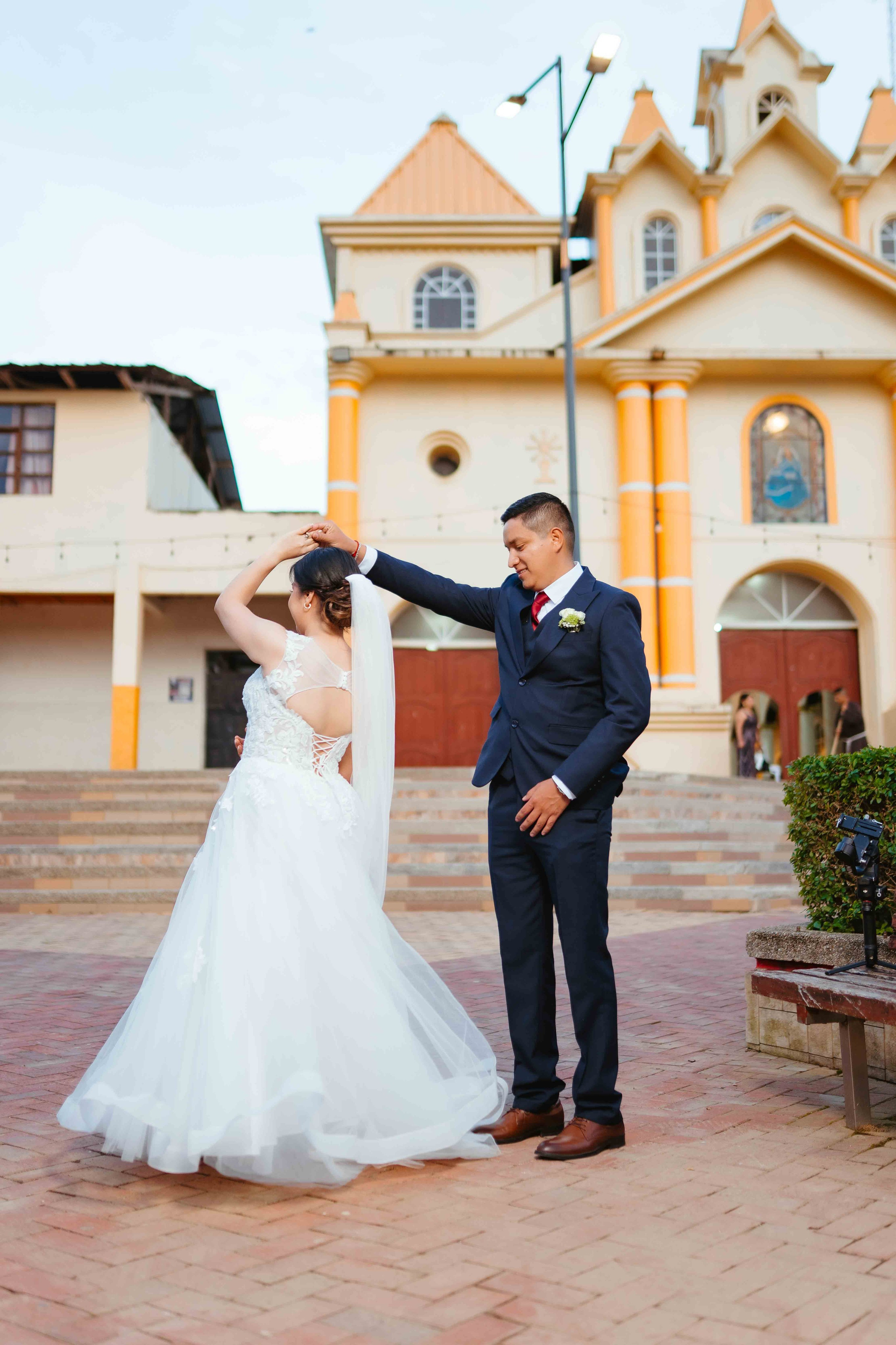 Jennifer y Vladimir. Fotógrafo de bodas en Loja Ecuador | Piero Alvarez PH