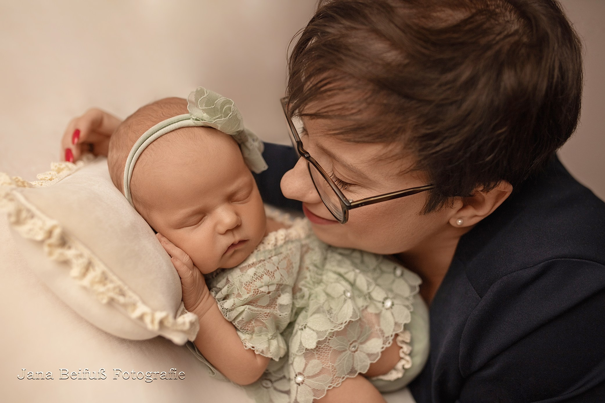 Neugeborenenshooting Weißenhorn, Neugeborenenshooting Ulm, Babyfotograf Ulm, Babyfotograf Senden, Babyfotograf Neu-Ulm, Jana Beifuß Fotografie, Familienfotos, Liebe, Geduld, Neugeborenenfotos weissenhorn, Pfaffenhofen a. d. Roth, 