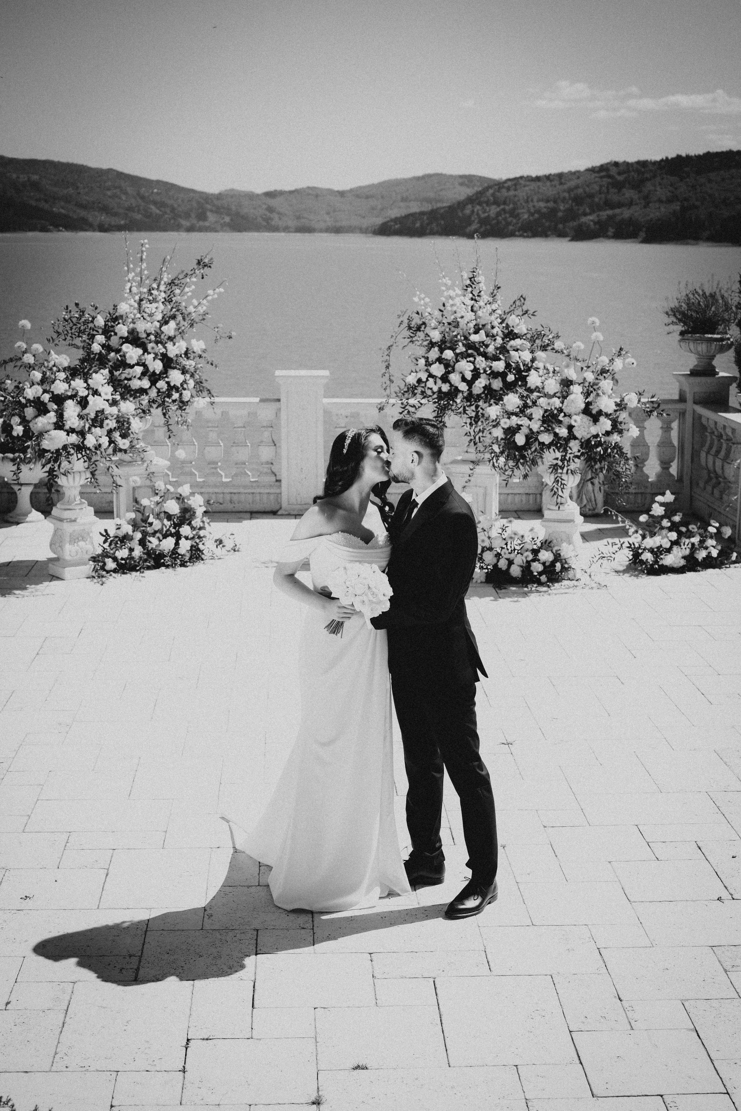 Nunta Bianca si Gilbert, Gradinile Romane, Piatra Neamt. Ana Maria Dragan Fotograf Evenimente