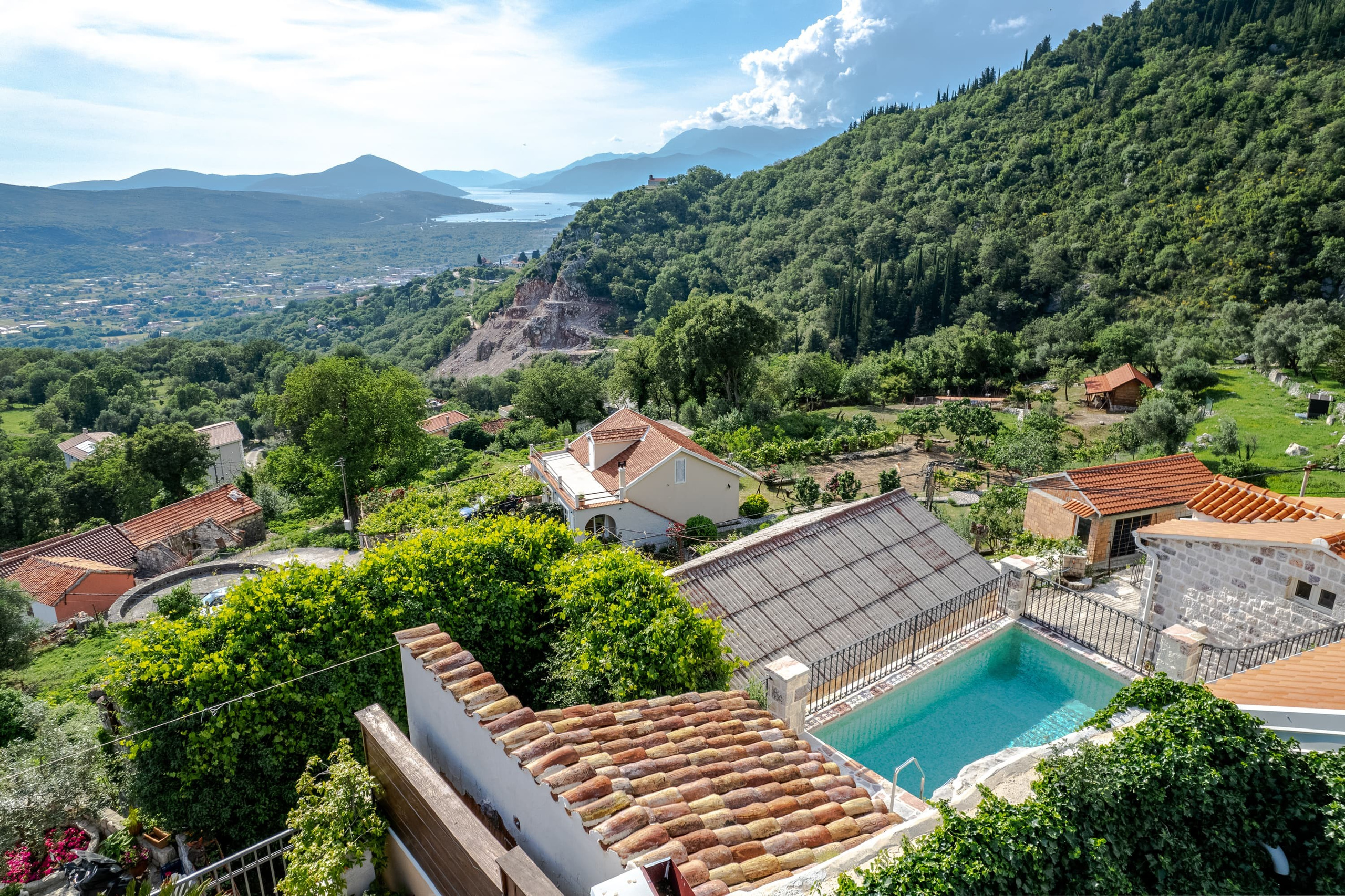 Real Estate Photography. Montenegro. EVAN ARISTOV WEDDING PHOTOGRAPHY — Seattle Wedding Photographer