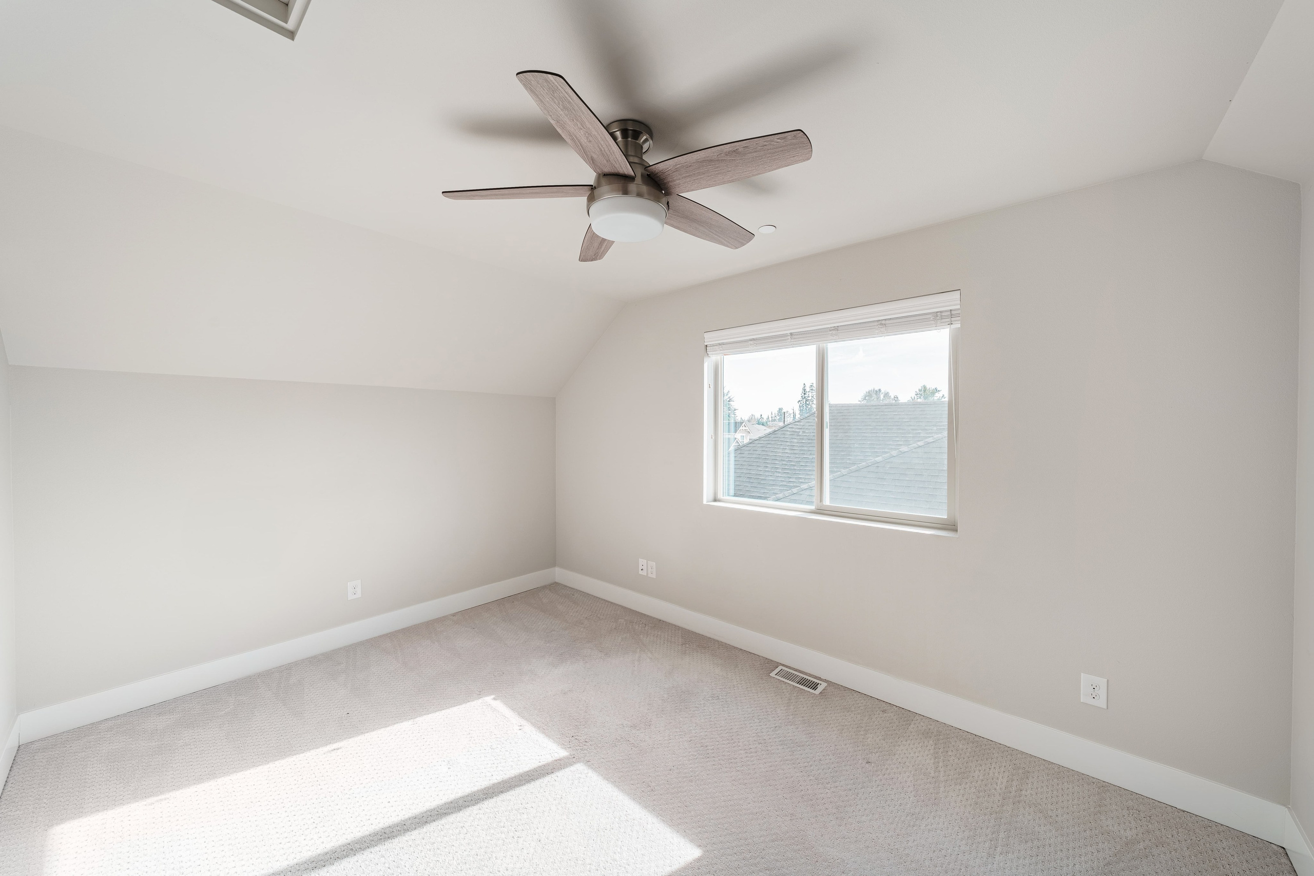 Real Estate photography. Washington state. EVAN ARISTOV WEDDING PHOTOGRAPHY — Seattle Wedding Photographer