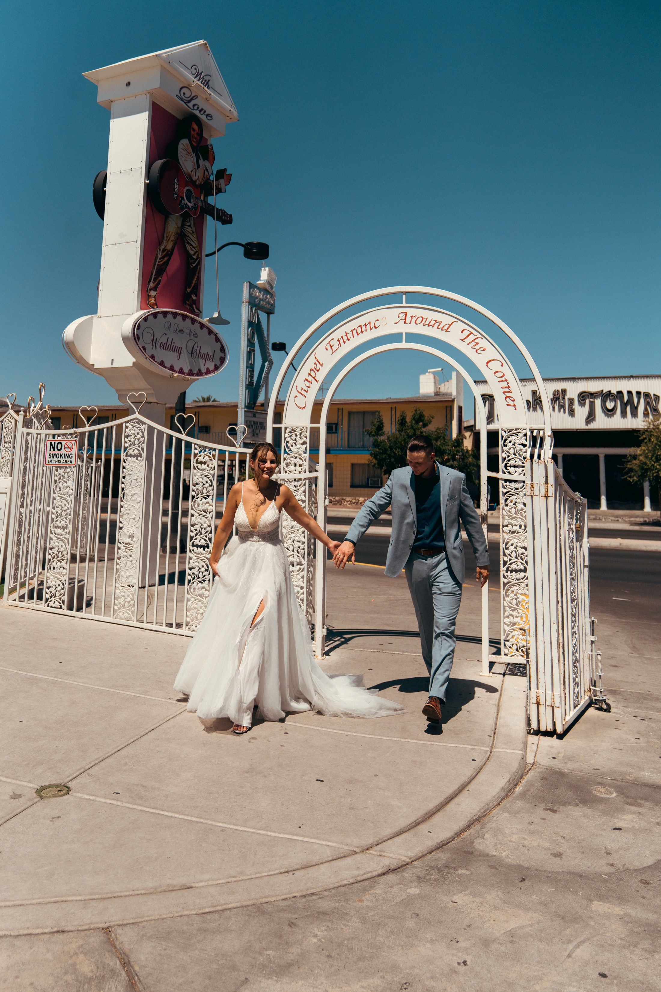 Anastasia&Alex. Wedding & elopement photographer Viktoriya Kravtsov. Las Vegas