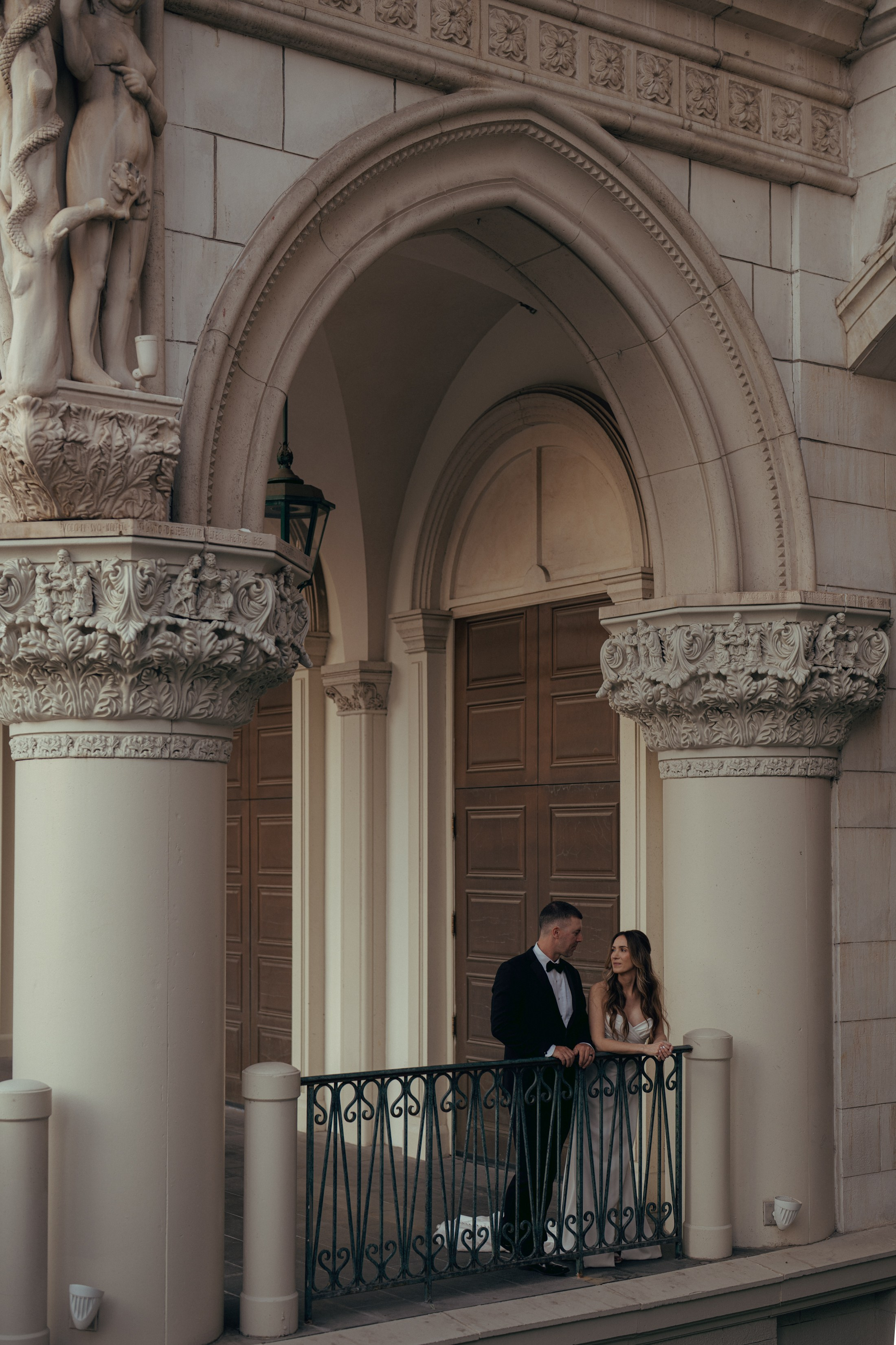 L&C. Wedding & elopement photographer Viktoriya Kravtsov. Las Vegas