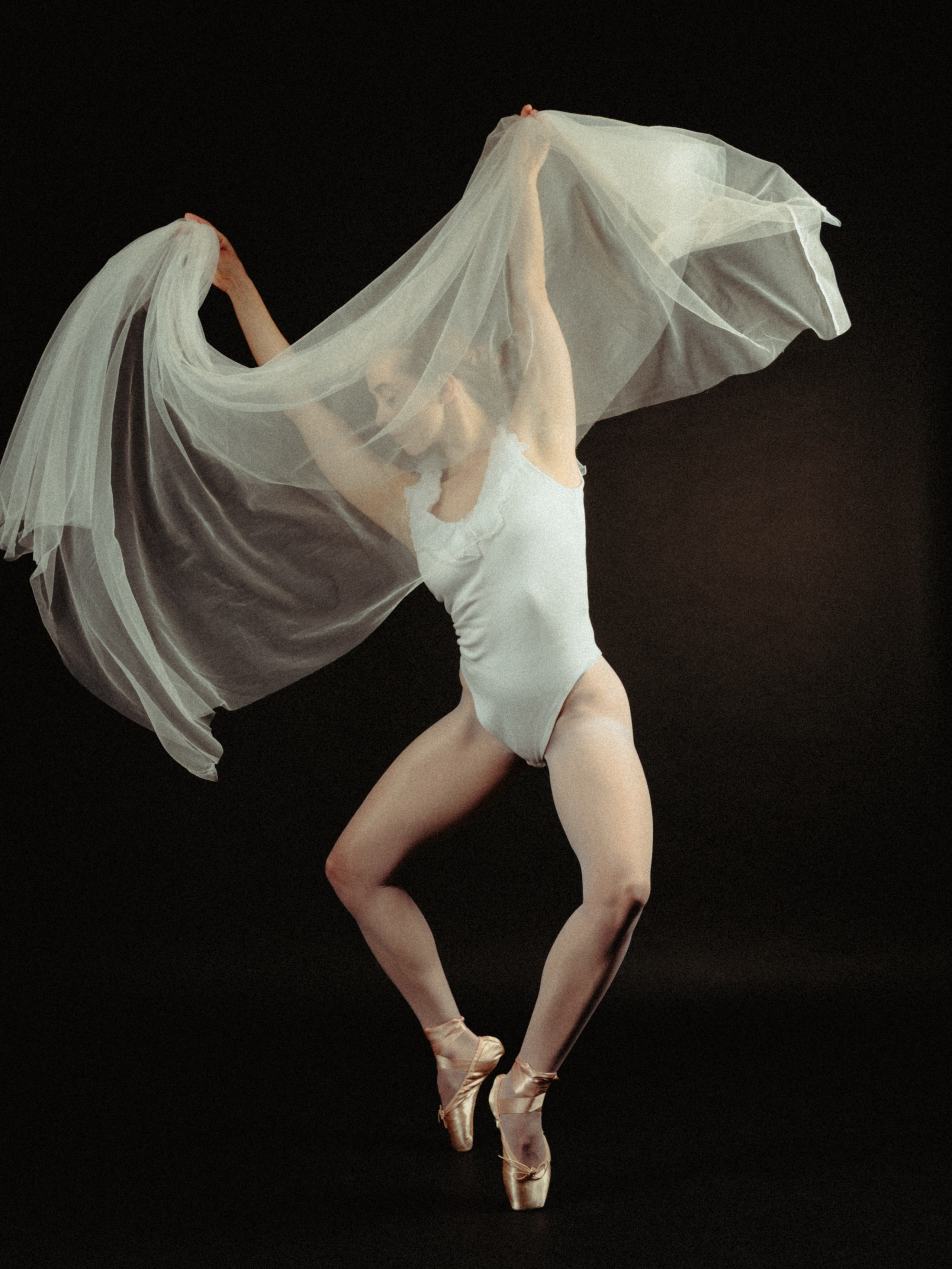 Flow. Alina Romanova | Creative & Fashion Photographer Hamburg