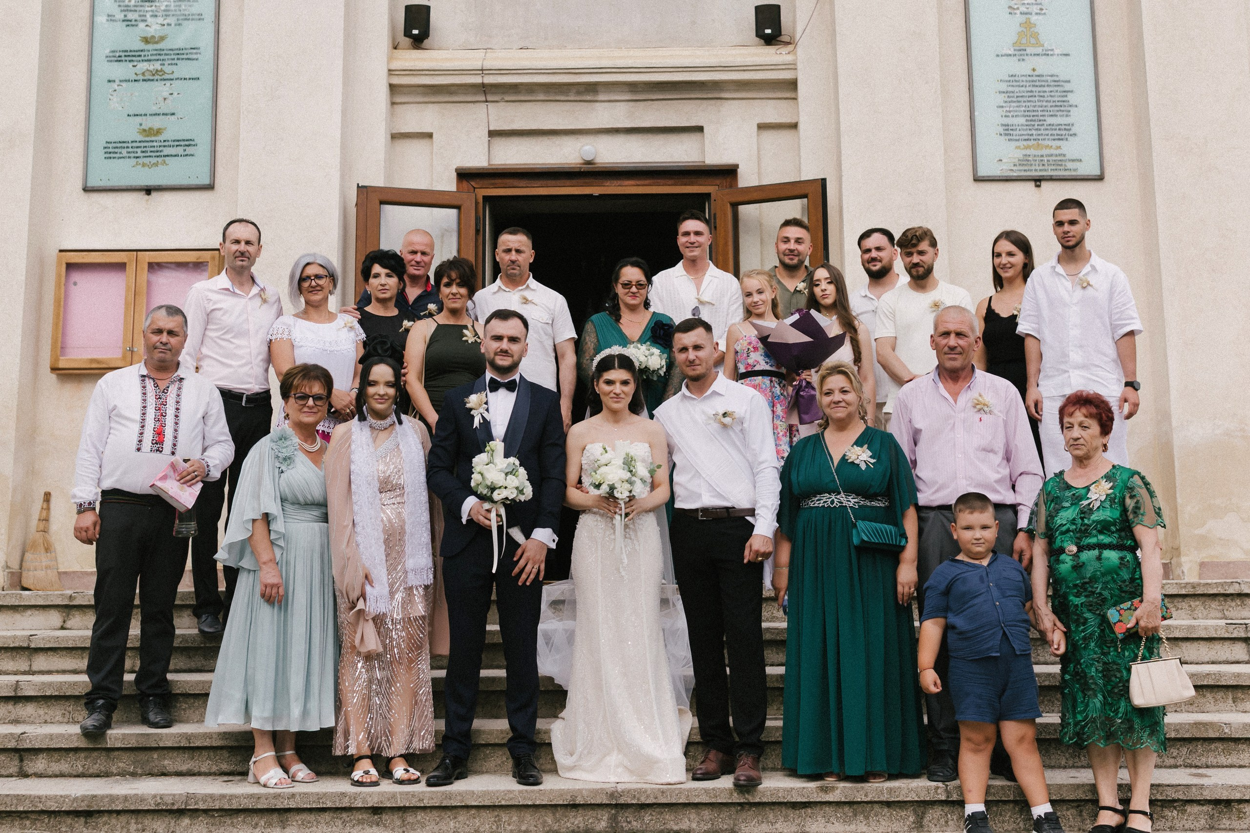 1. Mireasa Adriana în timpul pregătirilor de nuntă în Tudora Botoșani2. Costumul mirelui Ionuț fotografiat artistic în ziua nunții3. Prietenii mirelui la tradițiile de nuntă în Tudora4. Bărbieritul mirelui în cadrul obiceiurilor tradiționale de nuntă5. Fotografii de familie la biserică în ziua nunții6. Portret de familie cu mirii și copilul lor la nunta din Botoșani7. Primul dans al mirilor la Mariage Dor Baisa Botoșani8. Decor elegant de nuntă la Mariage Dor Baisa9. Emoții și tradiții la nunta din Tudora județul Botoșani10. Fotograf profesionist de nuntă în Botoșani surprinzând momente autentice - otograf-nunta-botosanifotograf-evenimente-botosanifotograf-profesionist-botosanifotograf-nunta-tudoranunta-tudora-botosanisedinta-foto-nunta-botosanipoze-nunta-botosanifotografii-nunta-tudorafotograf-cununie-religioasa-botosanibiserica-sfintii-imparati-constantin-si-elena-tudoramariage-dor-baisa-botosanirestaurant-nunta-botosanidansul-mirilor-mariage-dorpregatiri-mire-botosanipregatiri-mireasa-botosanitraditii-nunta-moldovaobiceiuri-nunta-tudorafotograf-familie-nunta-botosaniportret-miri-botosanigalerie-foto-nunta-botosanialbum-foto-nunta-botosaninunta-eleganta-botosaninunta-cu-traditii-botosanifotograf-premium-nunta-botosaniservicii-foto-video-botosanipoveste-de-nunta-botosanifotograf-documentar-nuntafotograf-natural-emotionalmiri-ionut-si-adriananunta-autentica-tudora -otograf-nunta-botosanifotograf-nunta-tudoranunta-tudora-botosanifotograf-evenimente-botosanifotograf-profesionist-botosaniservicii-foto-video-botosanigalerie-foto-nunta-botosanialbum-foto-nunta-botosani - nunta-autentica-botosaninunta-cu-traditii-botosanipoveste-de-nunta-botosanifotografii-emotionante-nuntamomente-autentice-nuntafotografie-documentara-nuntafotograf-natural-nunta- pregatiri-miri-tudorabiserica-tudora-botosanicununie-religioasa-tudoramariage-dor-baisa-botosanipetrecere-nunta-botosanivalsul-mirilor-botosani - alino-foto-studio-botosaniionut-si-adriana-nunta-tudorafotograf-alin-chirila-botosani