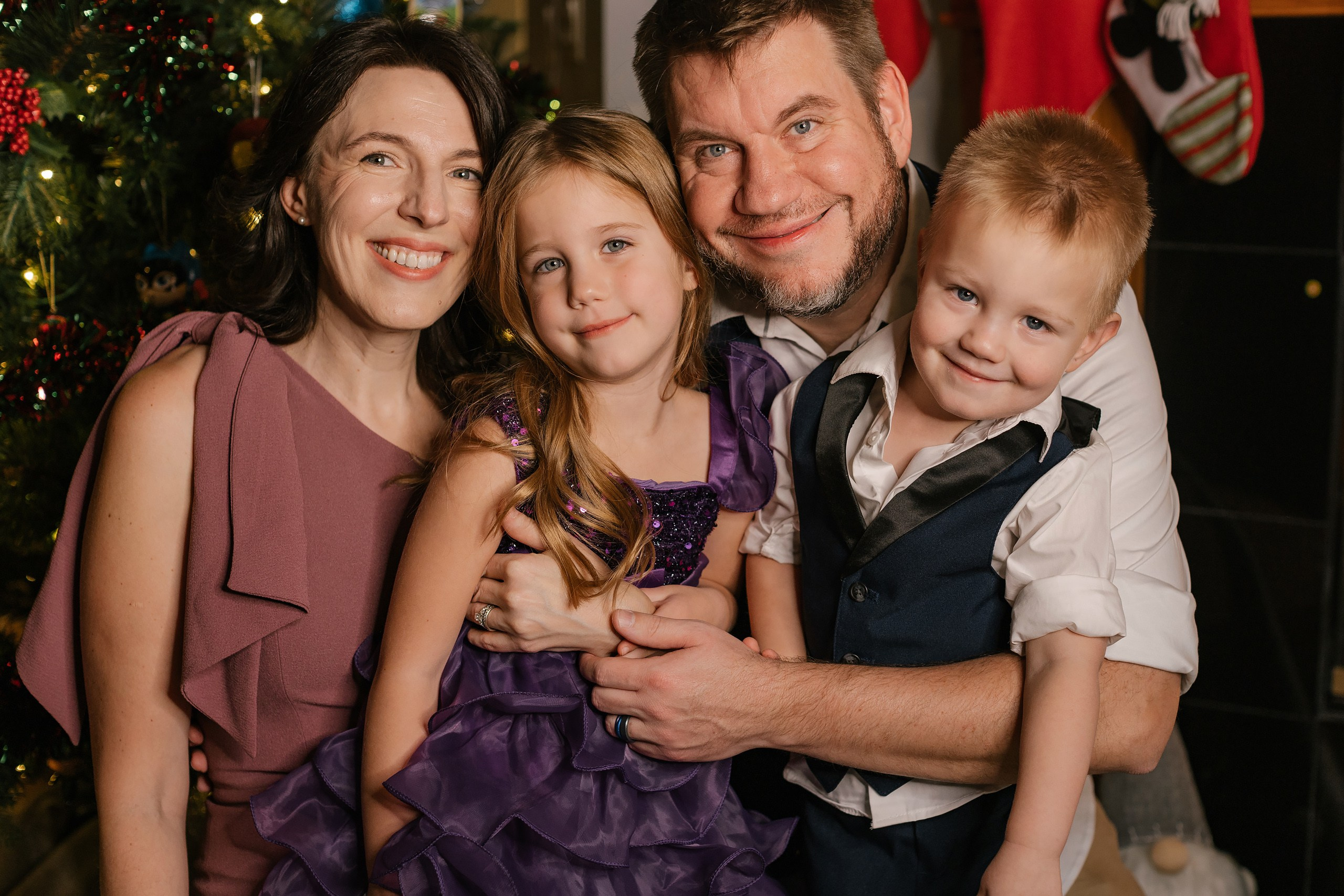 12.07.2025 Christmas Photoshoot. Wedding family event photographer in Chicago Nick Yushevich