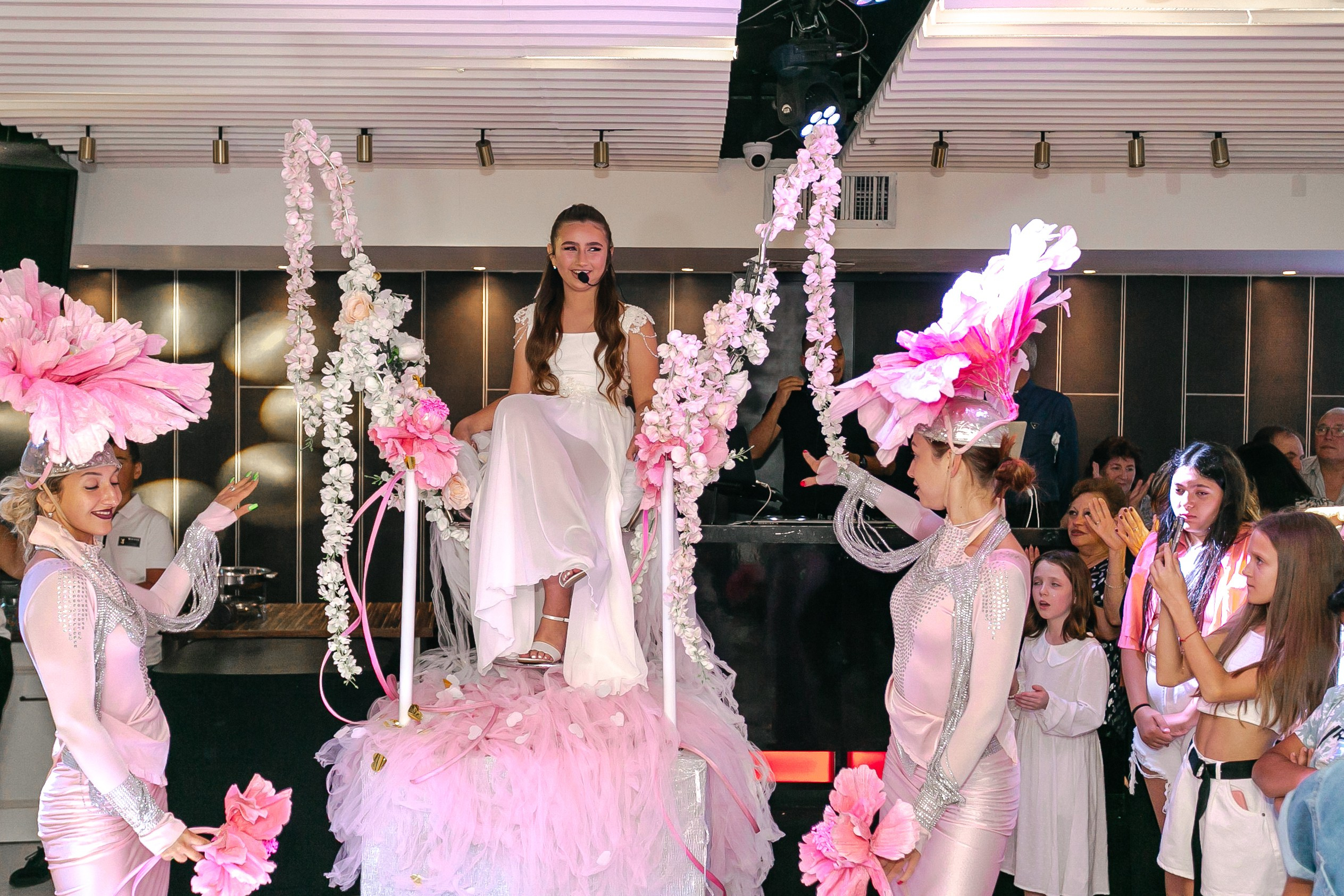 אולם תבור, בת מצווה ליאן. Home