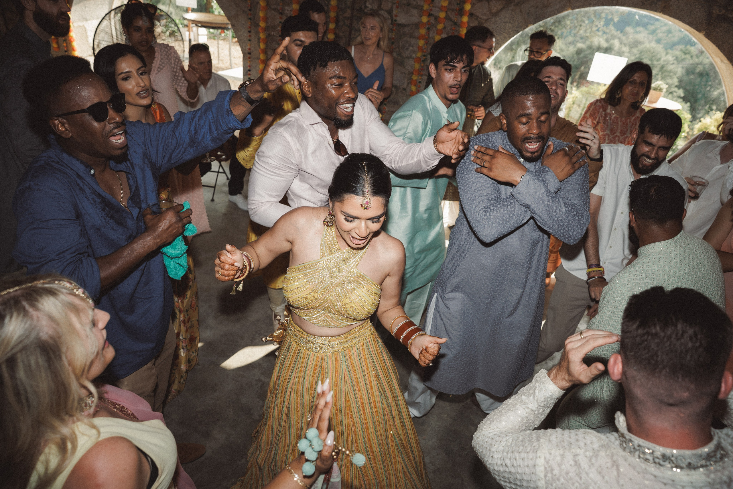 Patrik & Naomi. Monestir Sant Salvi. Paola wedding photographer / videographer in Barcelona