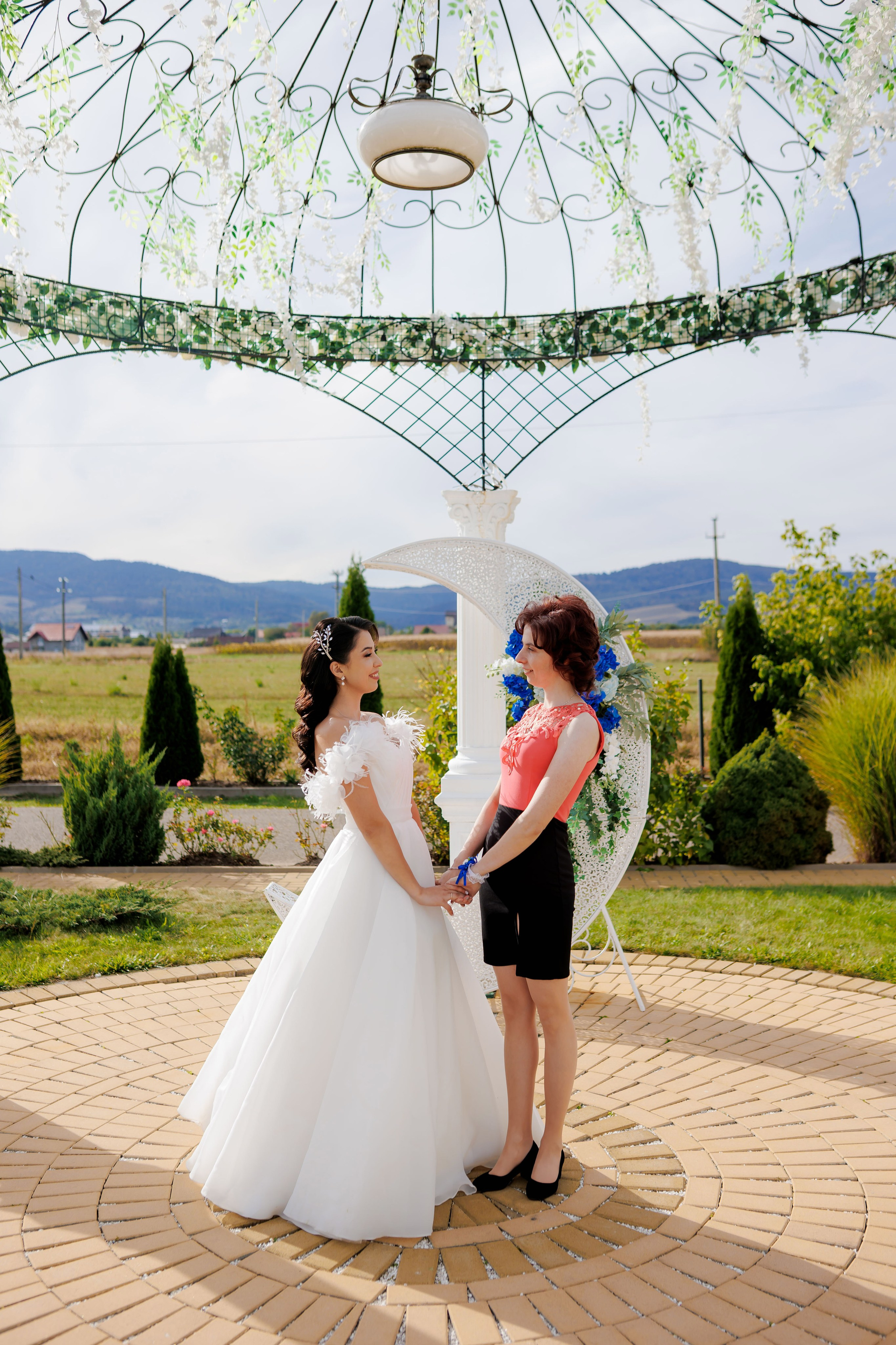 Loredana & Emilian – Ziua Nunții | Videografie - fotografie Botez Suceava, Iași, Botoșani. Servicii foto-video profesionale, pentru momente de neuitat