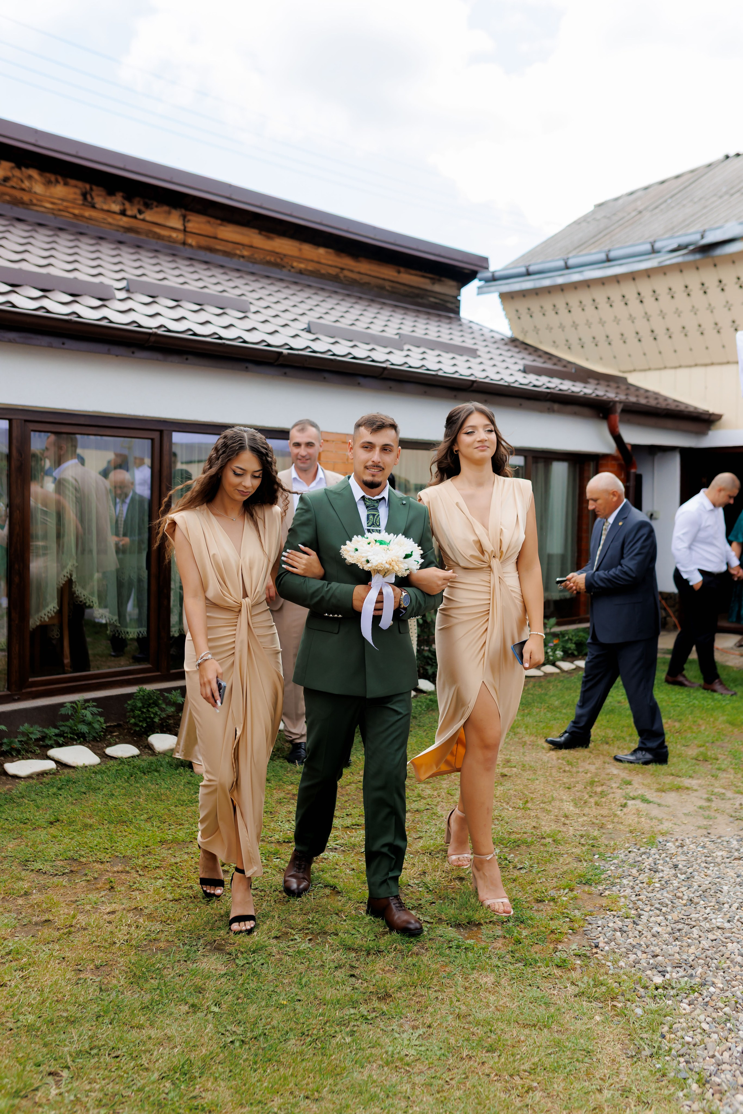 Nunta Nicoleta & Răzvan | Fotografie & Videografie Profesională. Servicii foto-video profesionale, pentru momente de neuitat