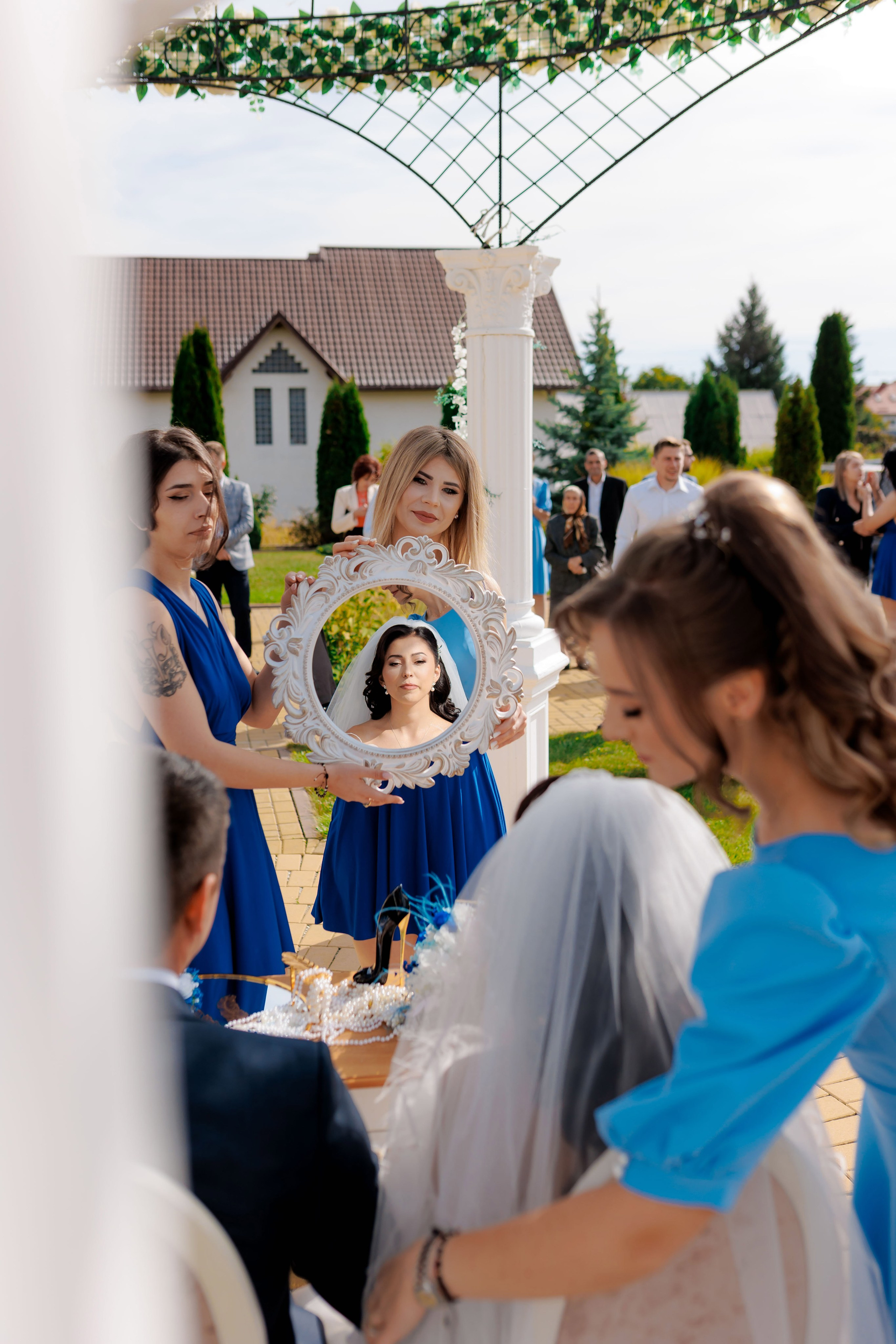 Loredana & Emilian – Ziua Nunții | Videografie - fotografie Botez Suceava, Iași, Botoșani. Servicii foto-video profesionale, pentru momente de neuitat