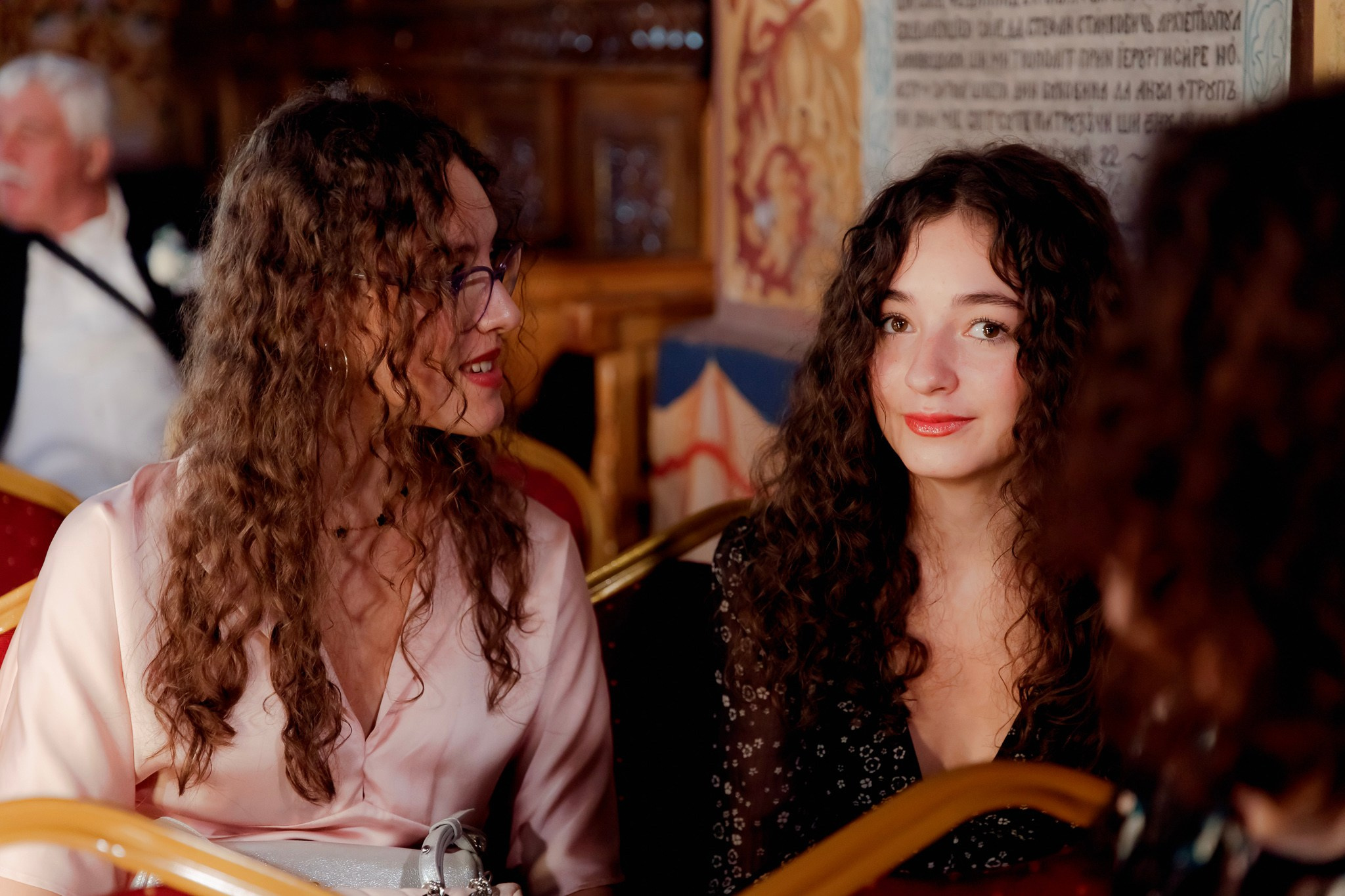 Mihai & Oana. Servicii foto-video profesionale, pentru momente de neuitat